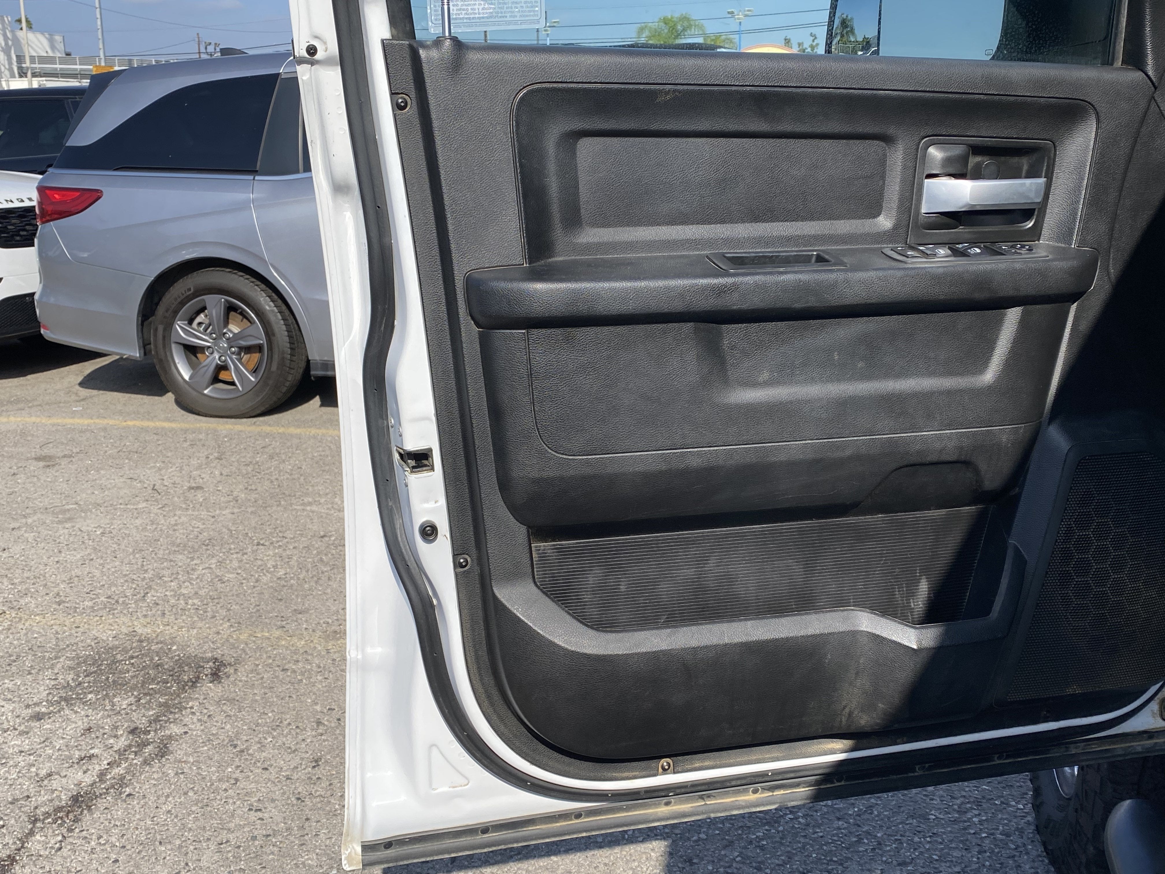 2019 RAM 2500 TRADESMAN 4X4 CREW CAB 8'