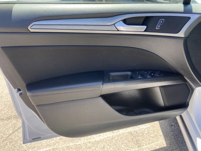 2020 Ford Fusion SE FWD
