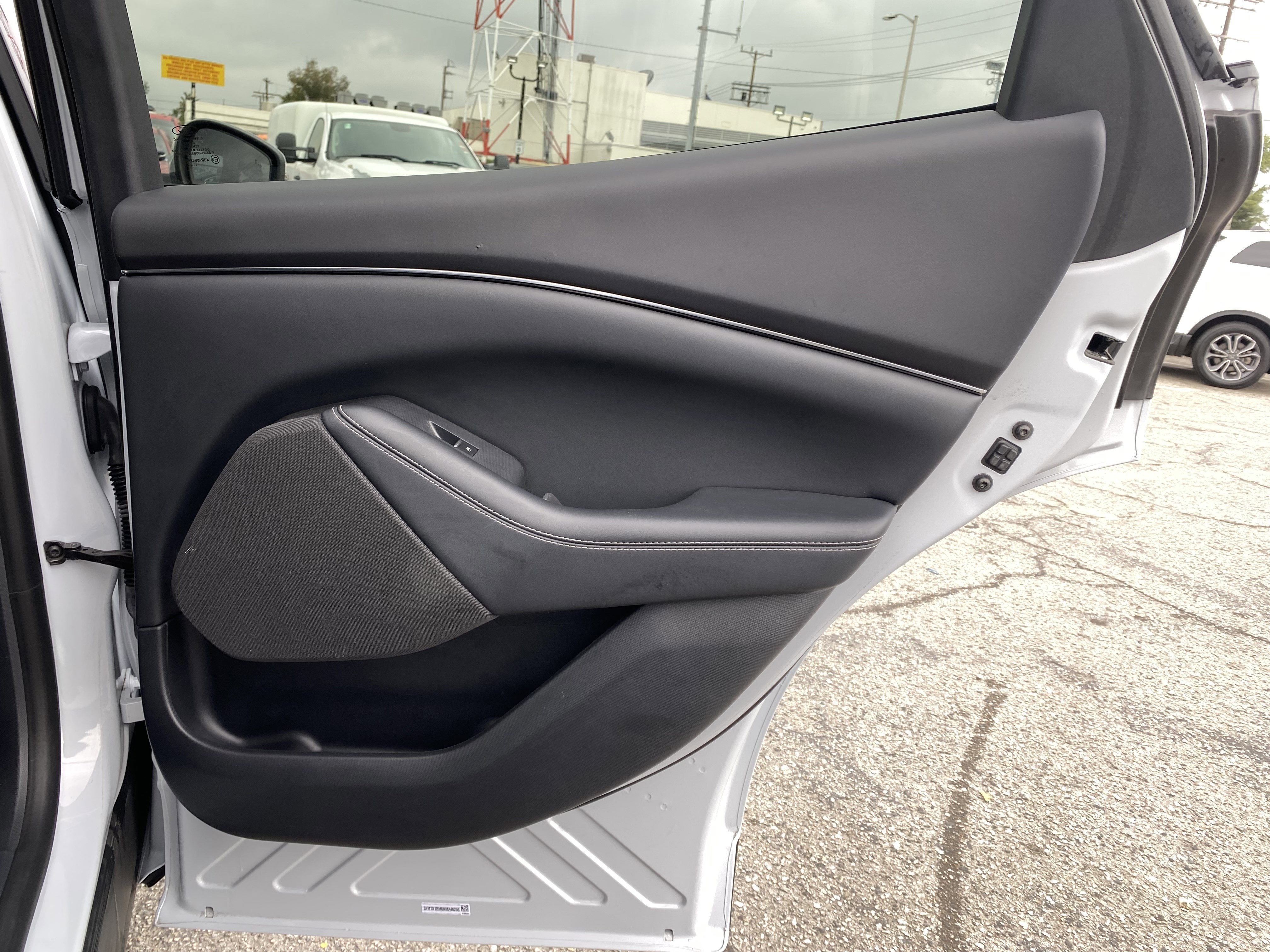 2022 Ford Mustang Mach-E Select