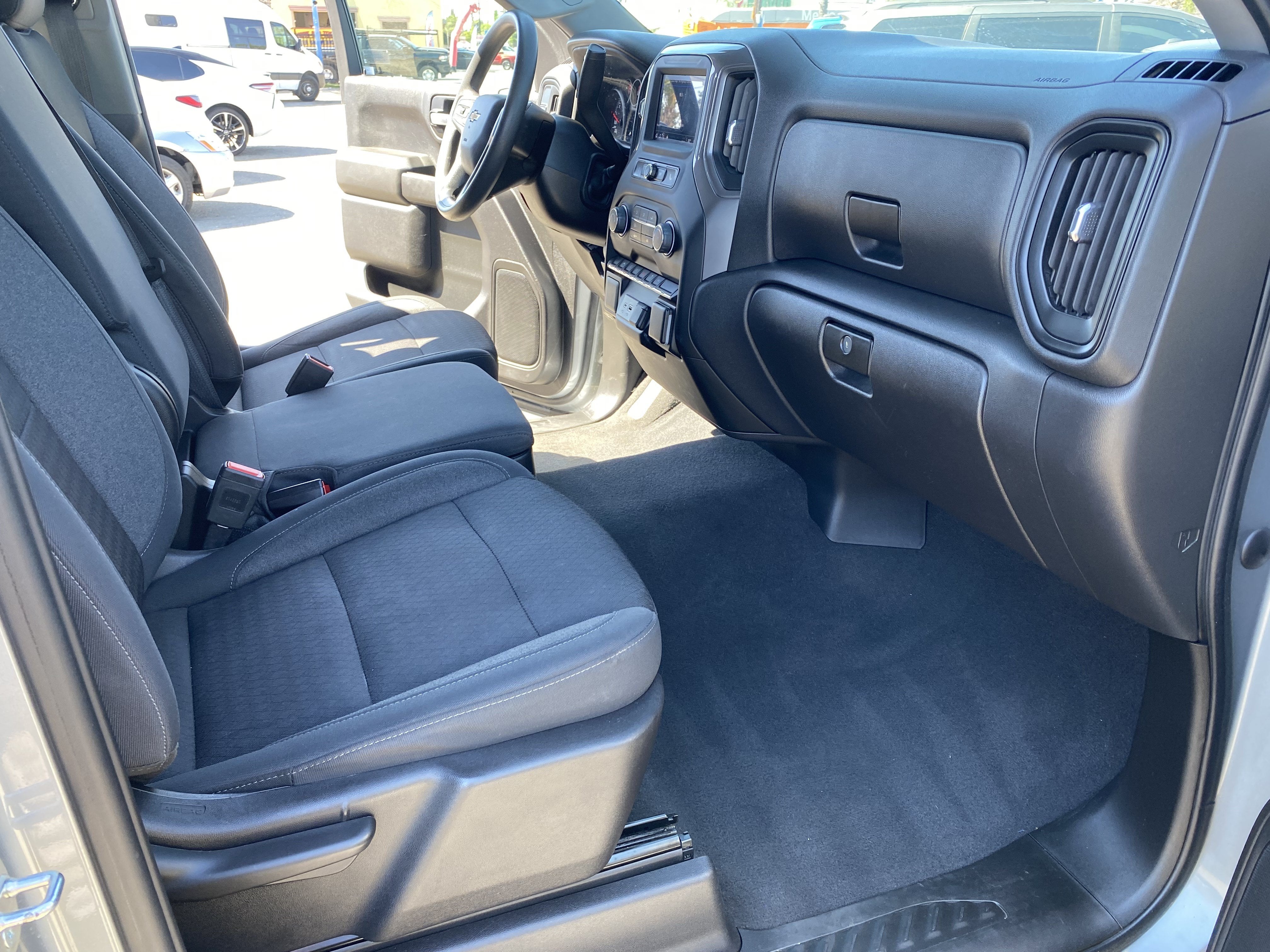 2024 Chevrolet Silverado 1500 2WD CREW CAB 147 CUSTOM