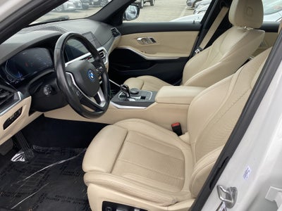 2022 BMW 3 Series 330e
