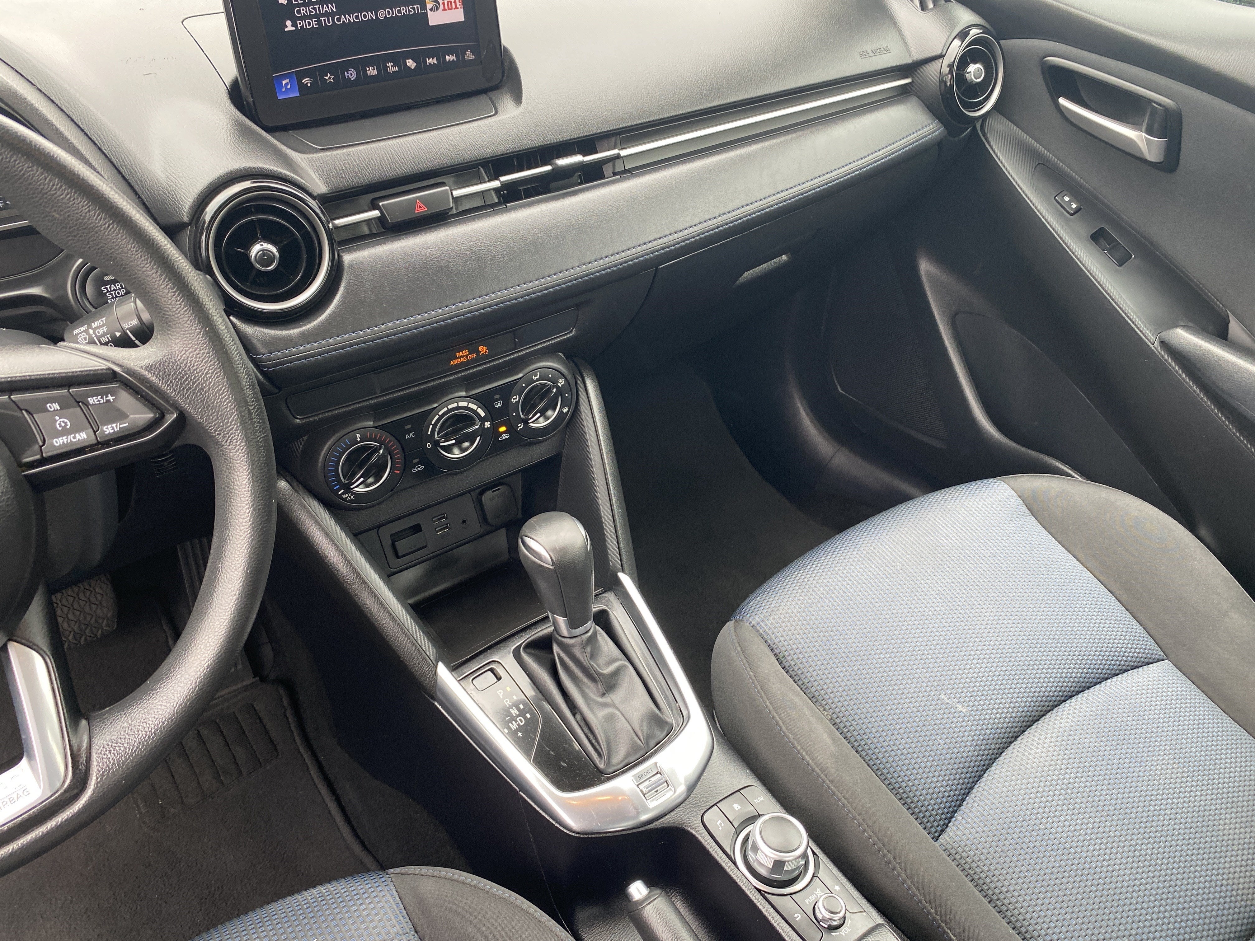 2019 Toyota Yaris Sedan LE