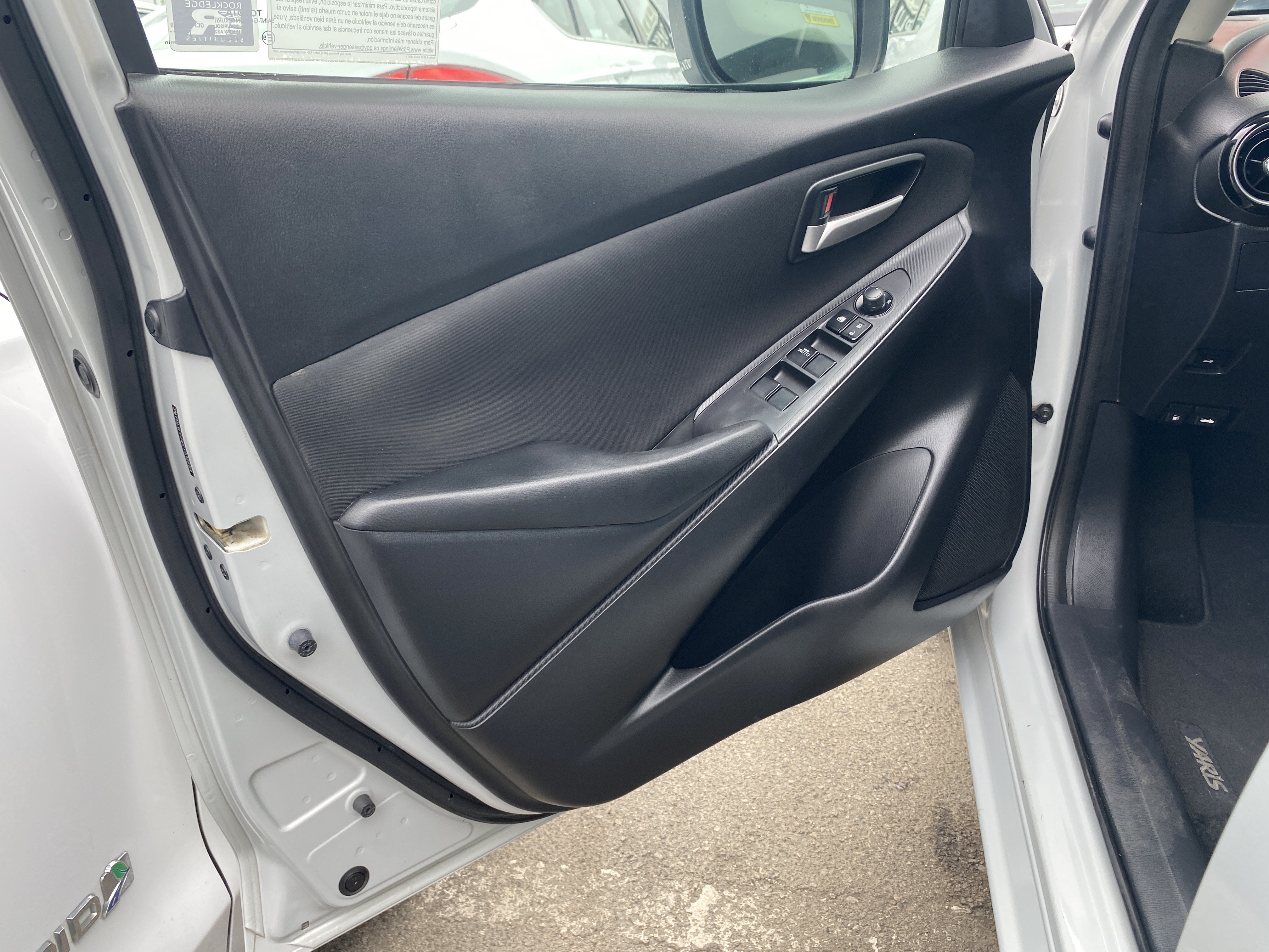 2019 Toyota Yaris Sedan LE