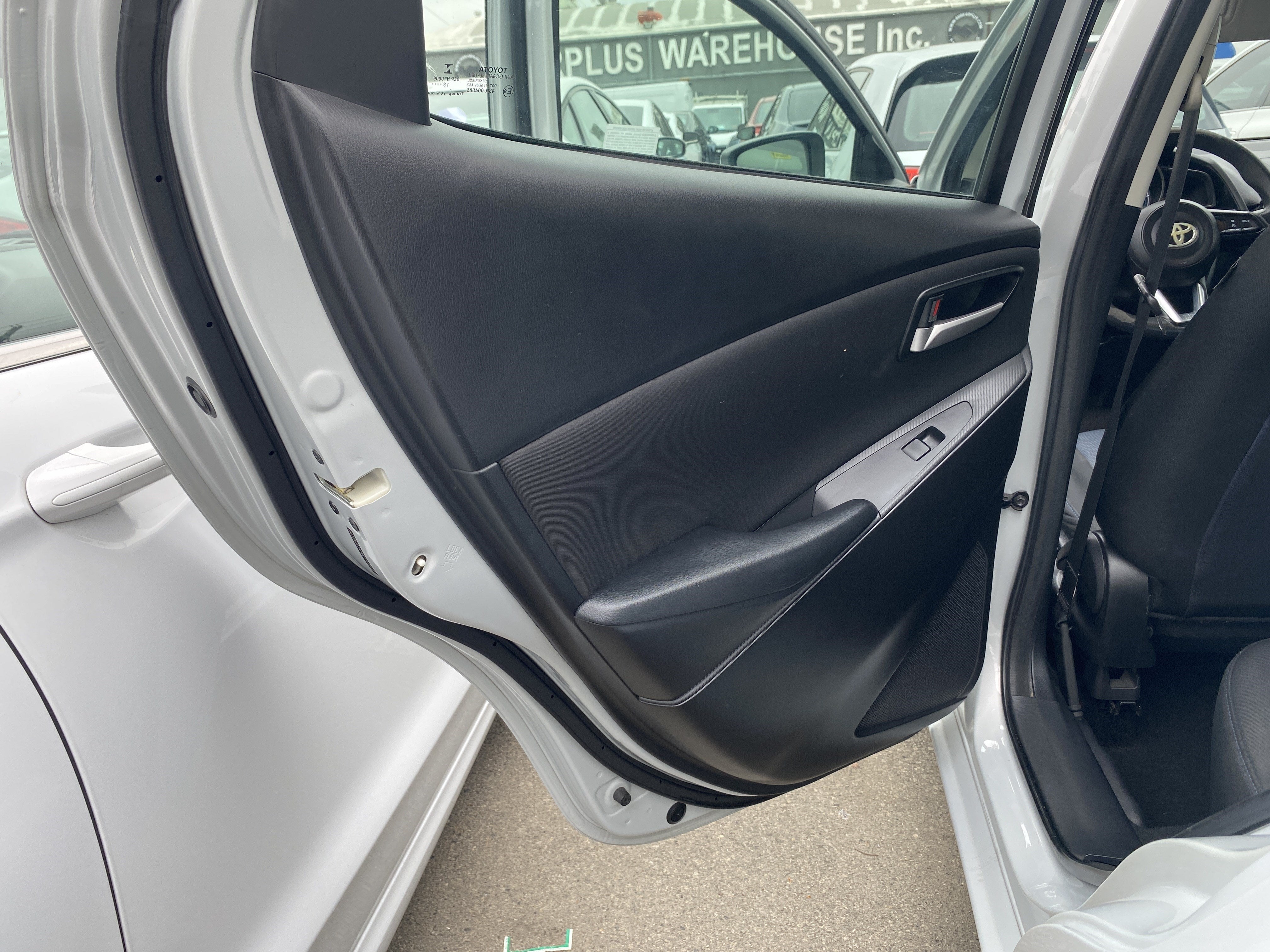 2019 Toyota Yaris Sedan LE