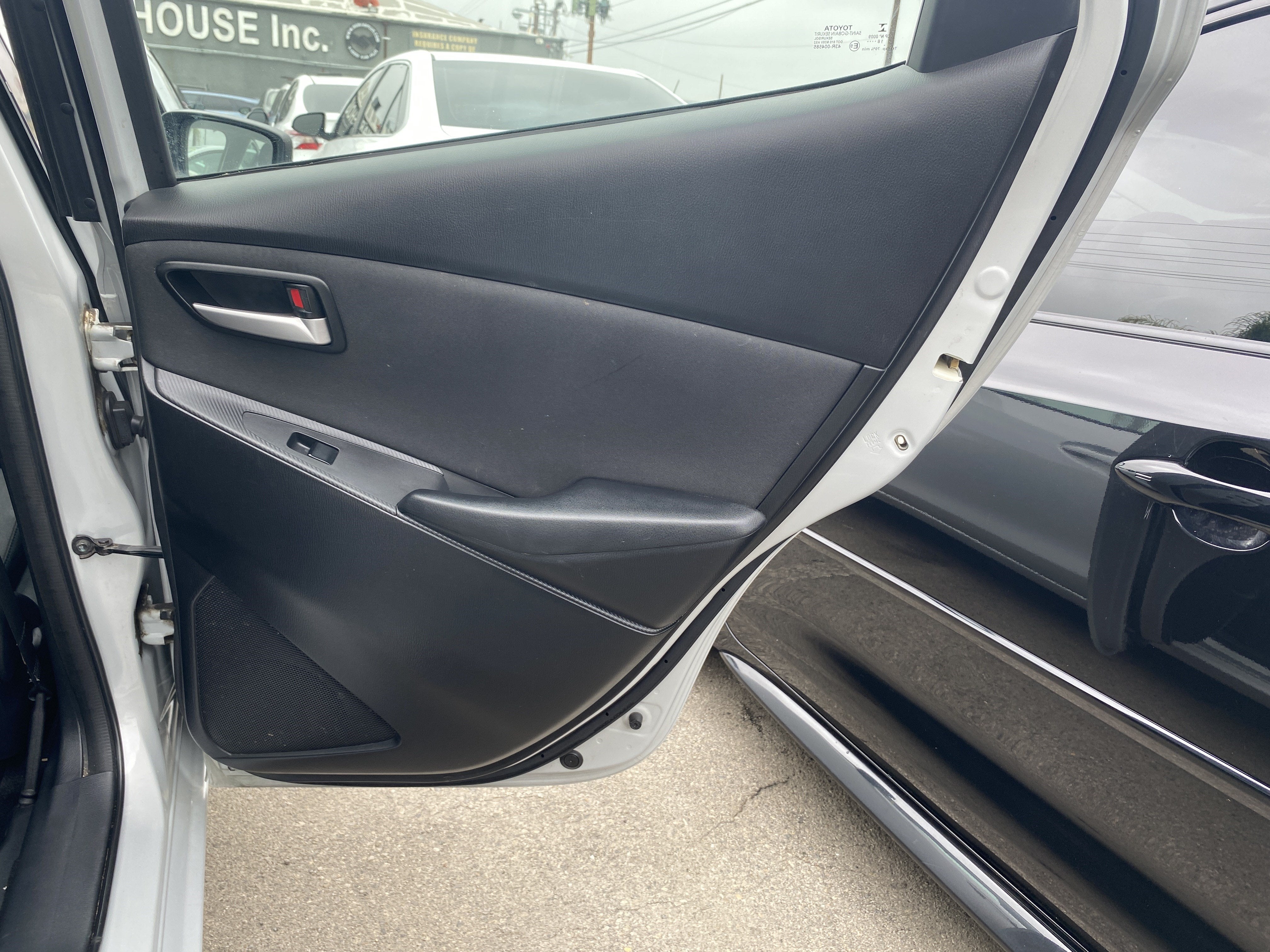2019 Toyota Yaris Sedan LE
