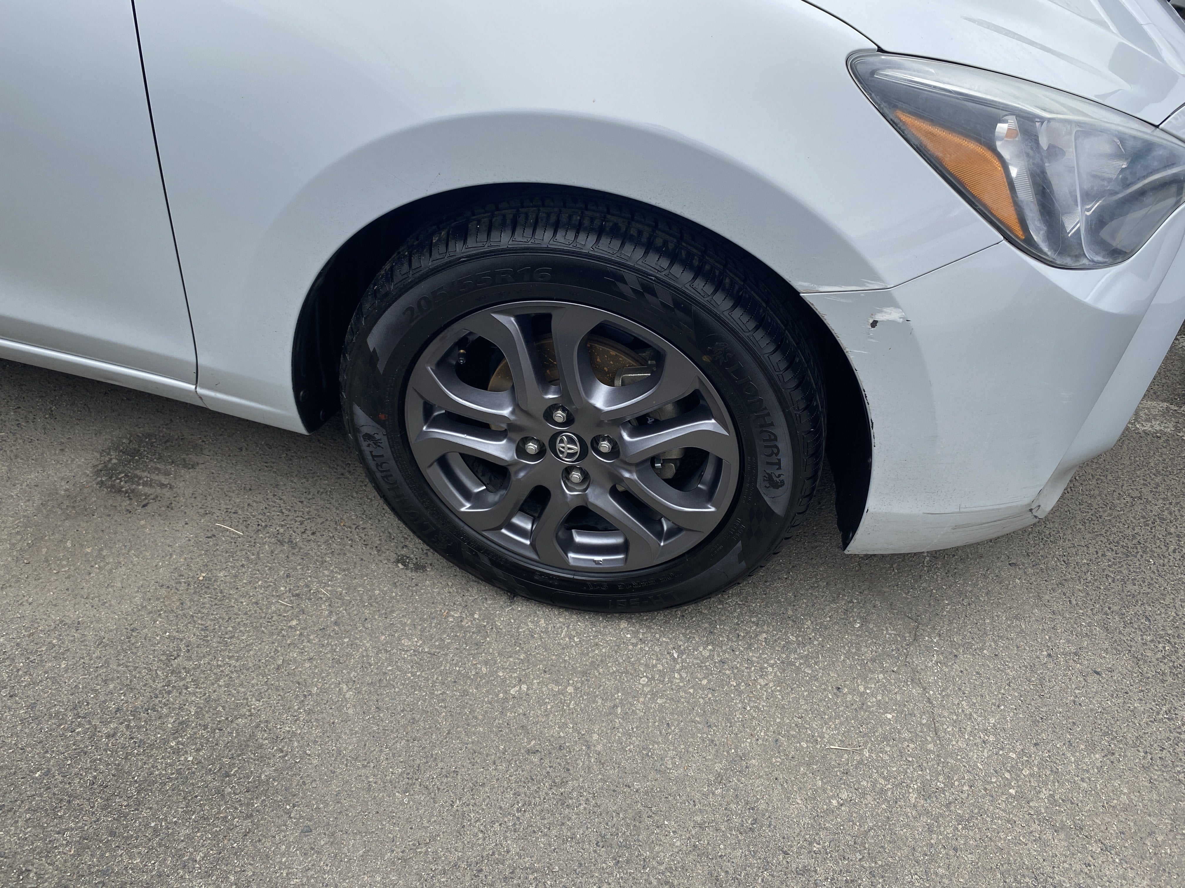 2019 Toyota Yaris Sedan LE