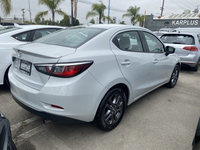 2019 Toyota Yaris Sedan LE