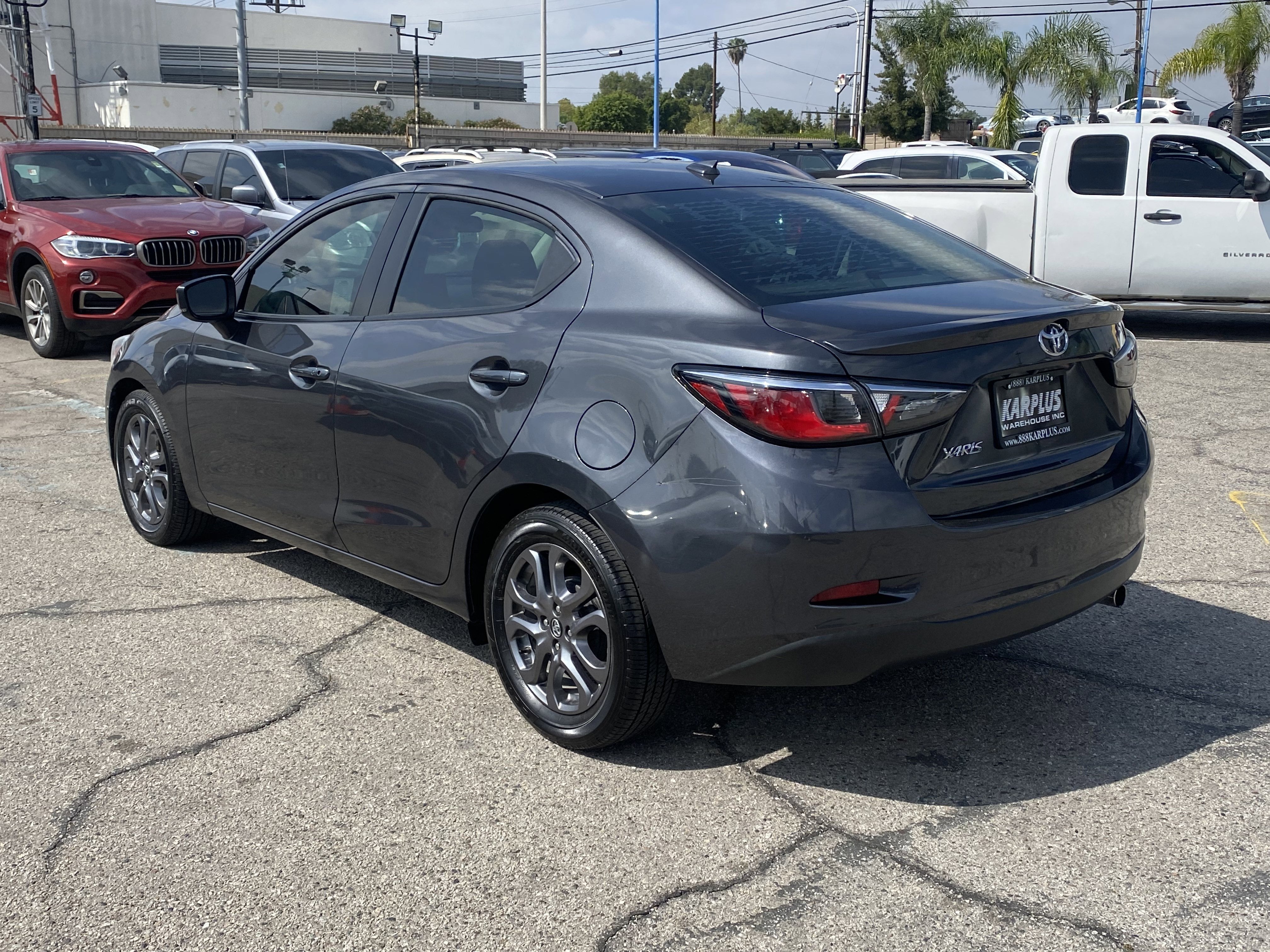 2020 Toyota Yaris Sedan LE