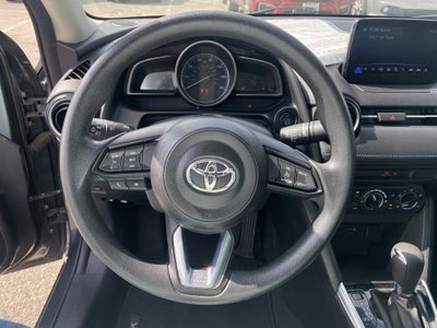 2020 Toyota Yaris Sedan LE