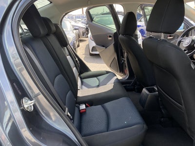 2020 Toyota Yaris Sedan LE