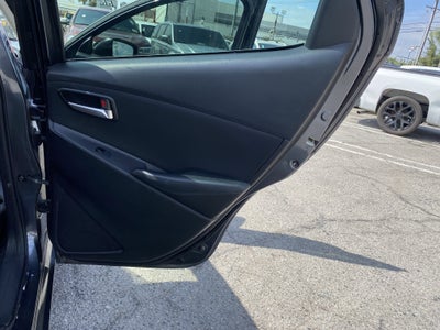 2020 Toyota Yaris Sedan LE