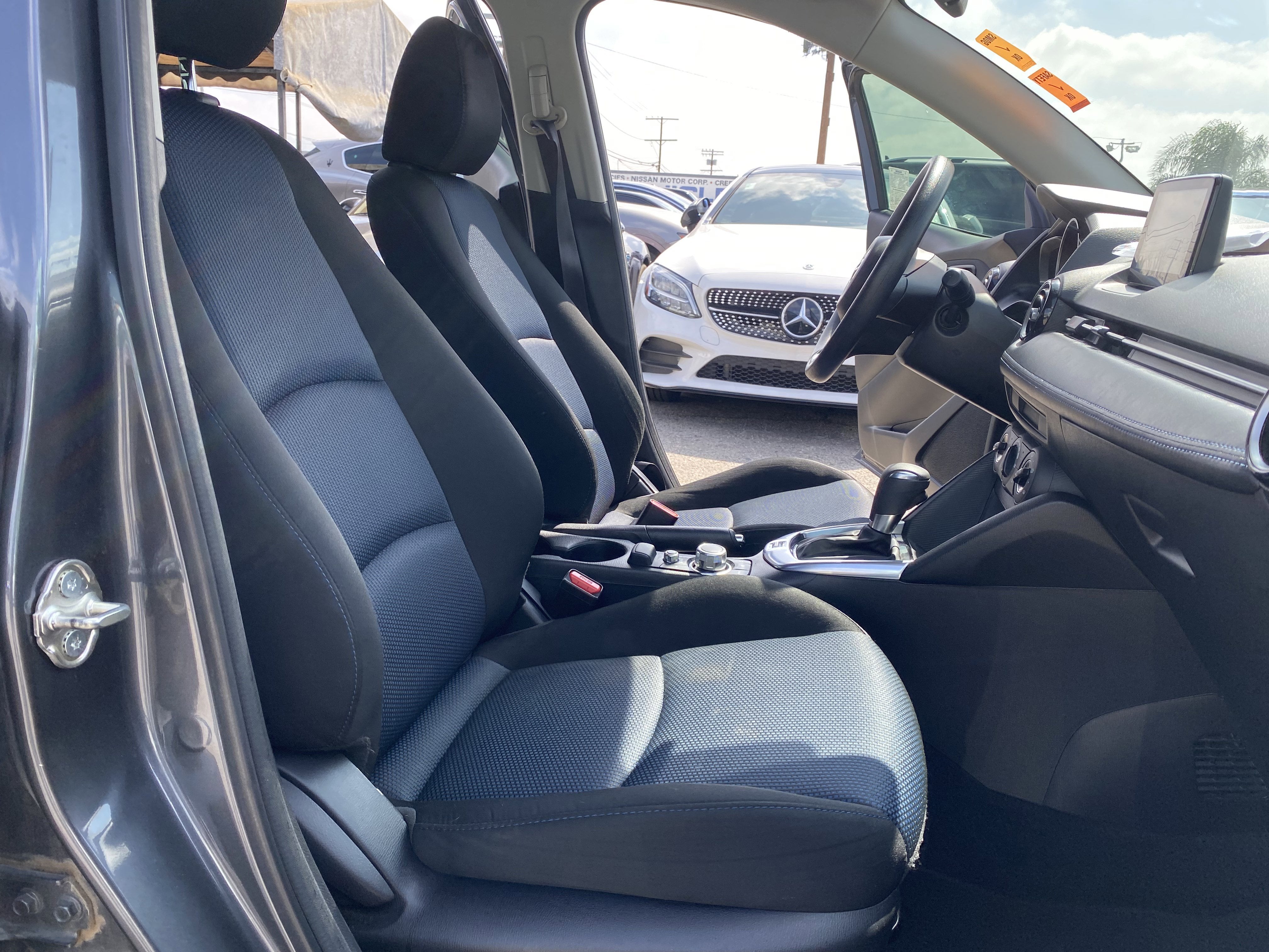 2020 Toyota Yaris Sedan LE