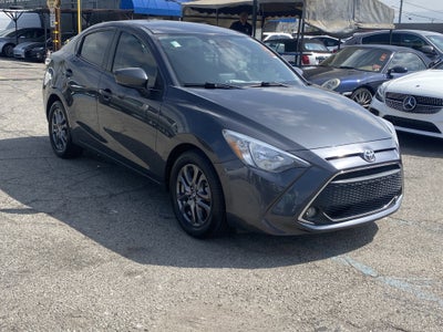 2020 Toyota Yaris Sedan LE