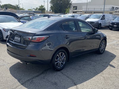 2020 Toyota Yaris Sedan LE