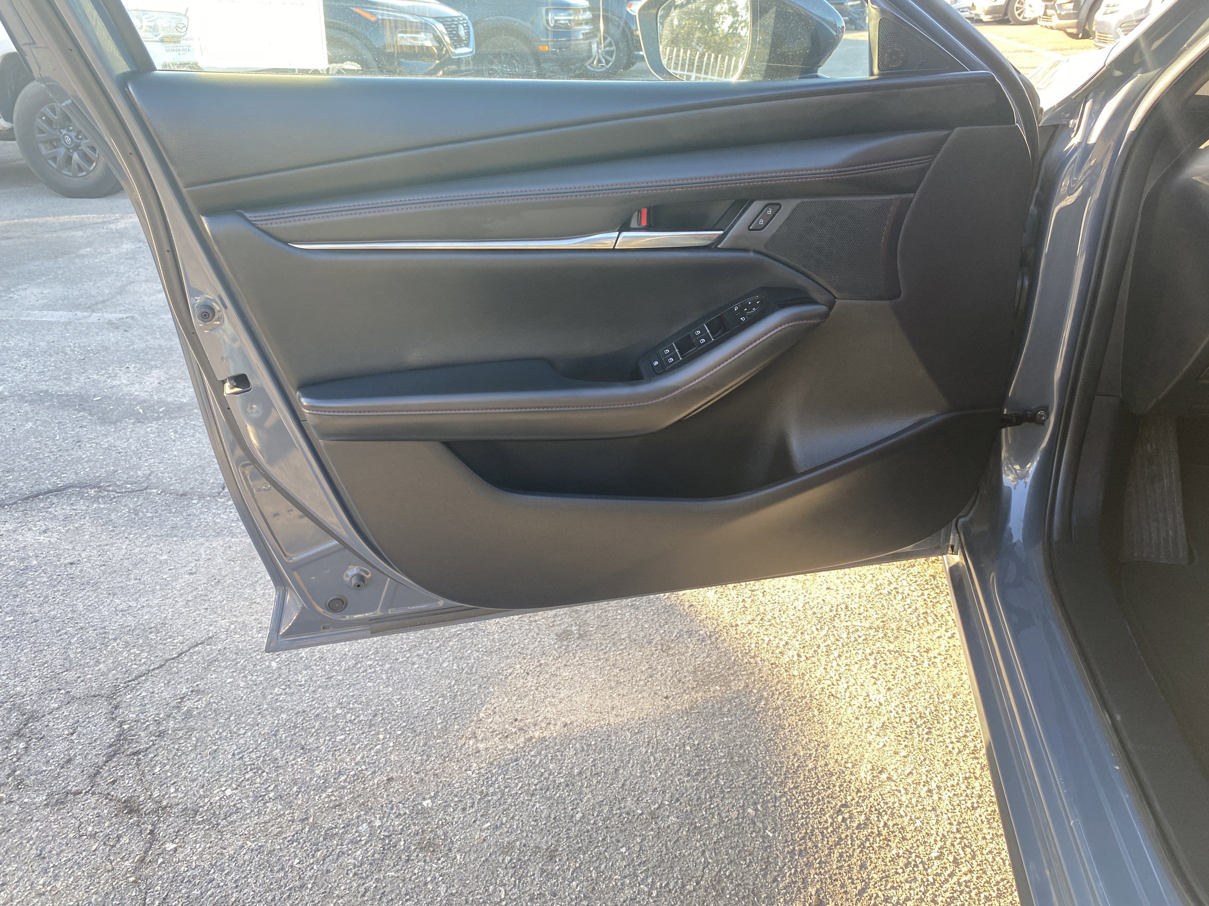 2024 Mazda Mazda3 Sedan 2.5 S Carbon Edition