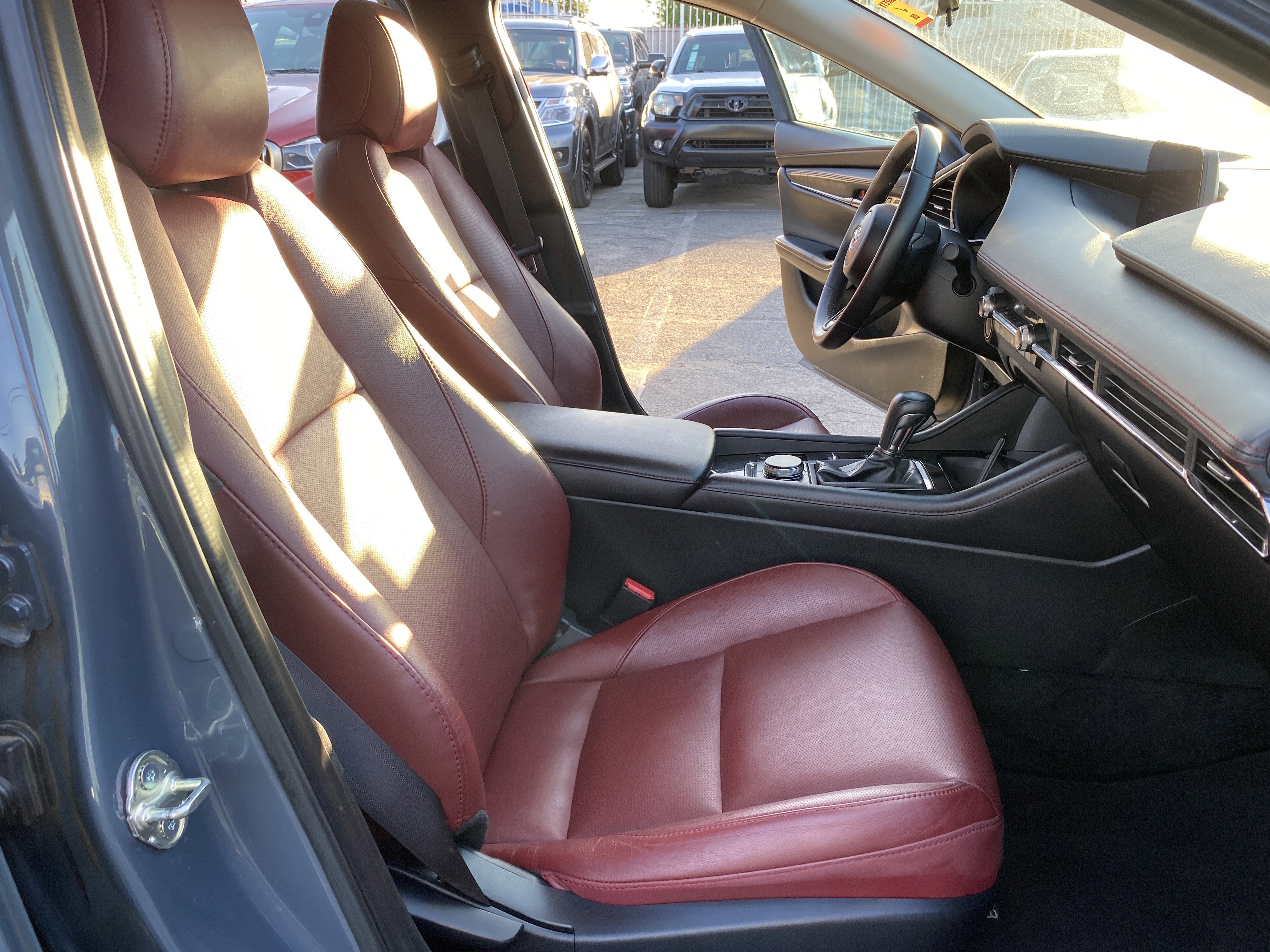 2024 Mazda Mazda3 Sedan 2.5 S Carbon Edition