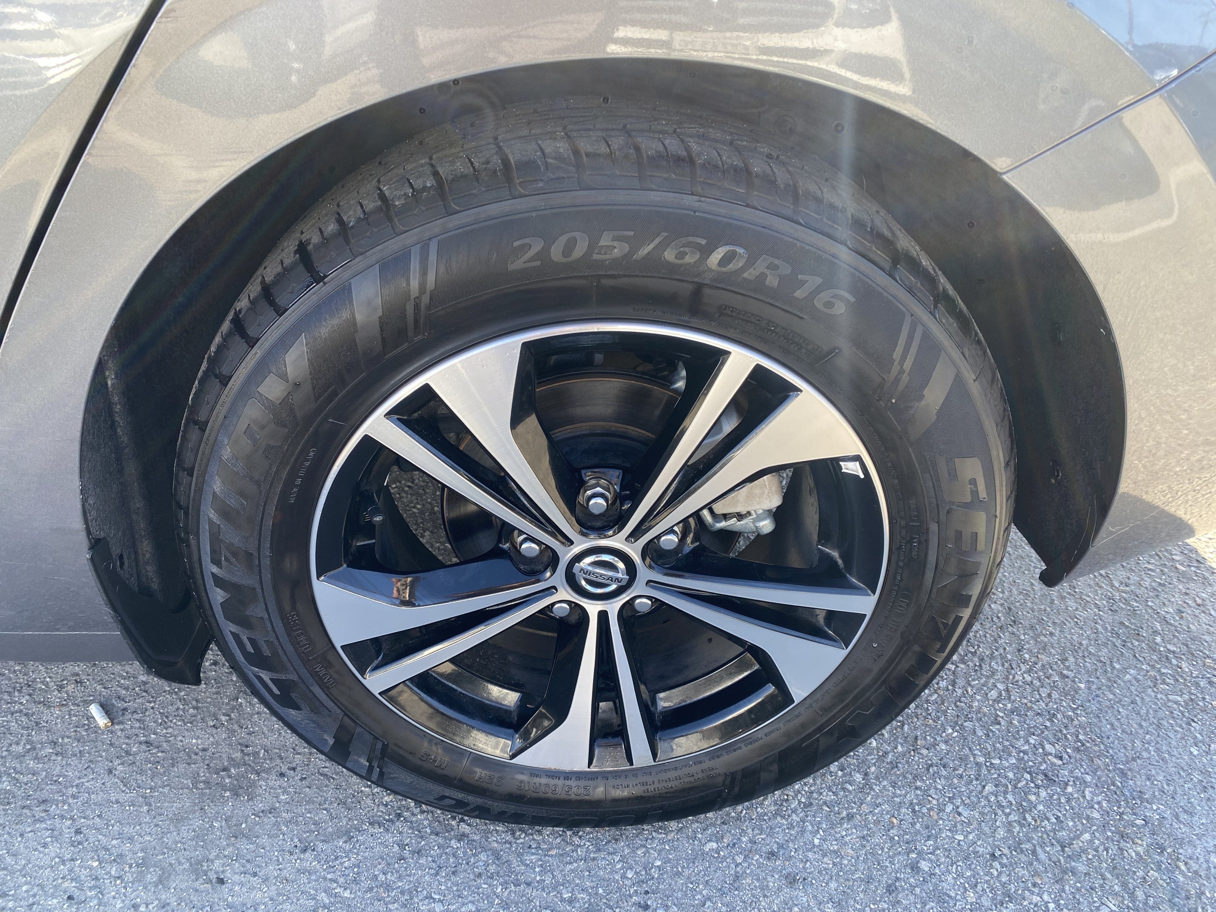 2022 Nissan Sentra SV CVT