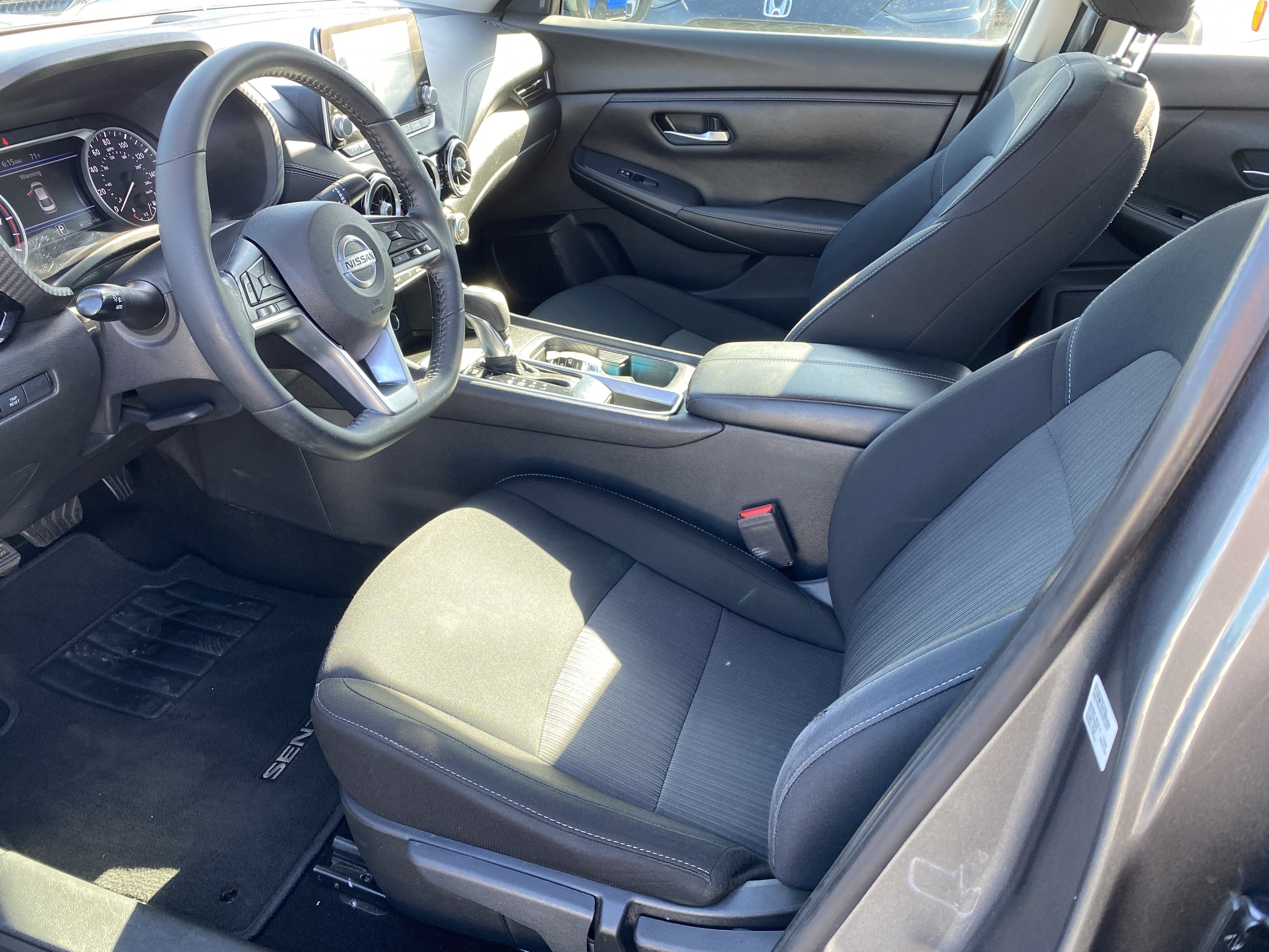 2022 Nissan Sentra SV CVT