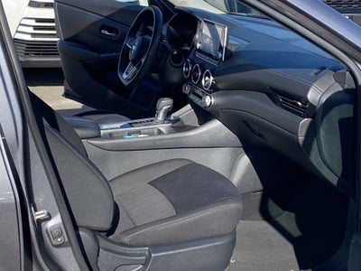 2022 Nissan Sentra SV CVT