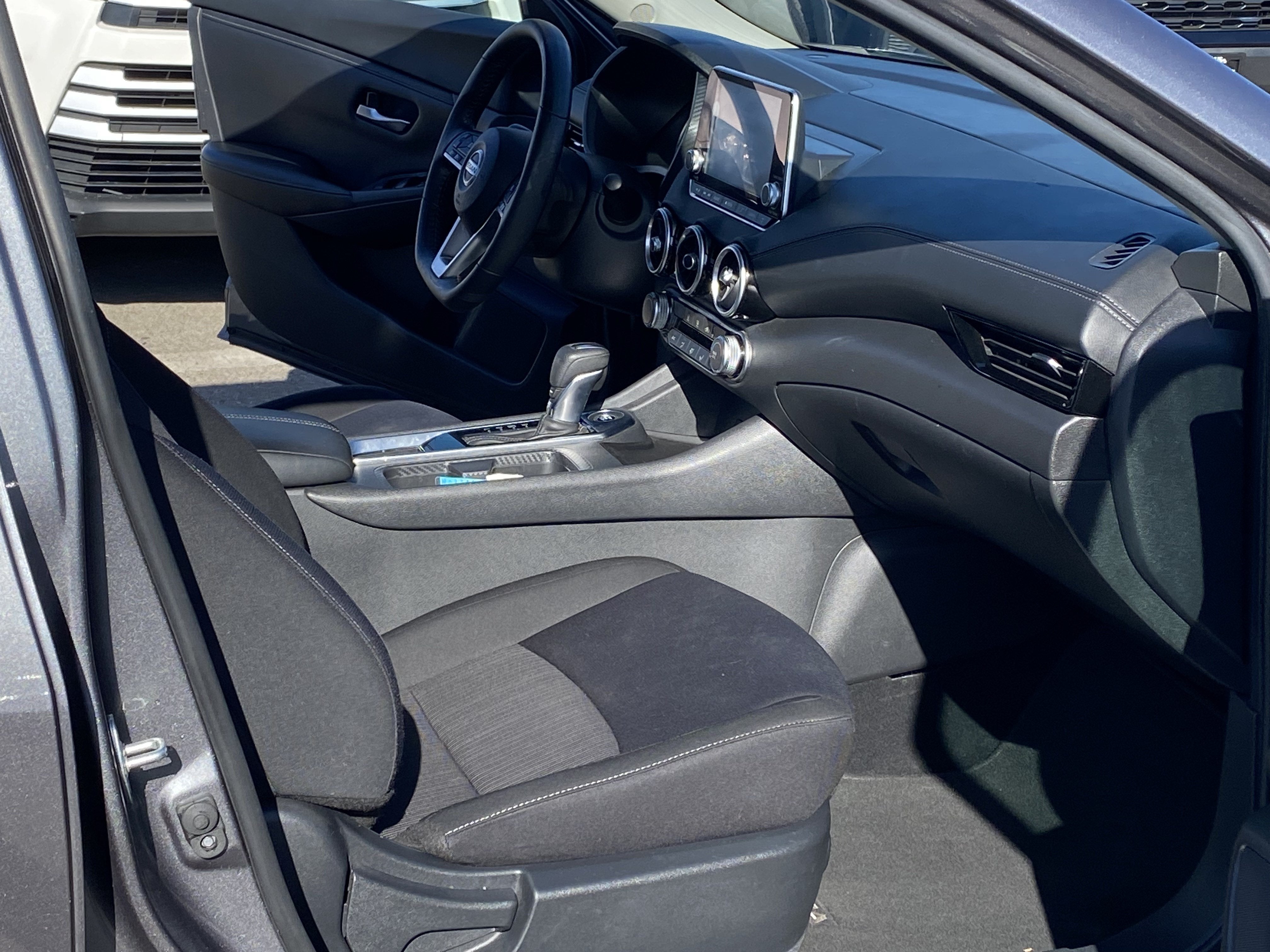 2022 Nissan Sentra SV CVT