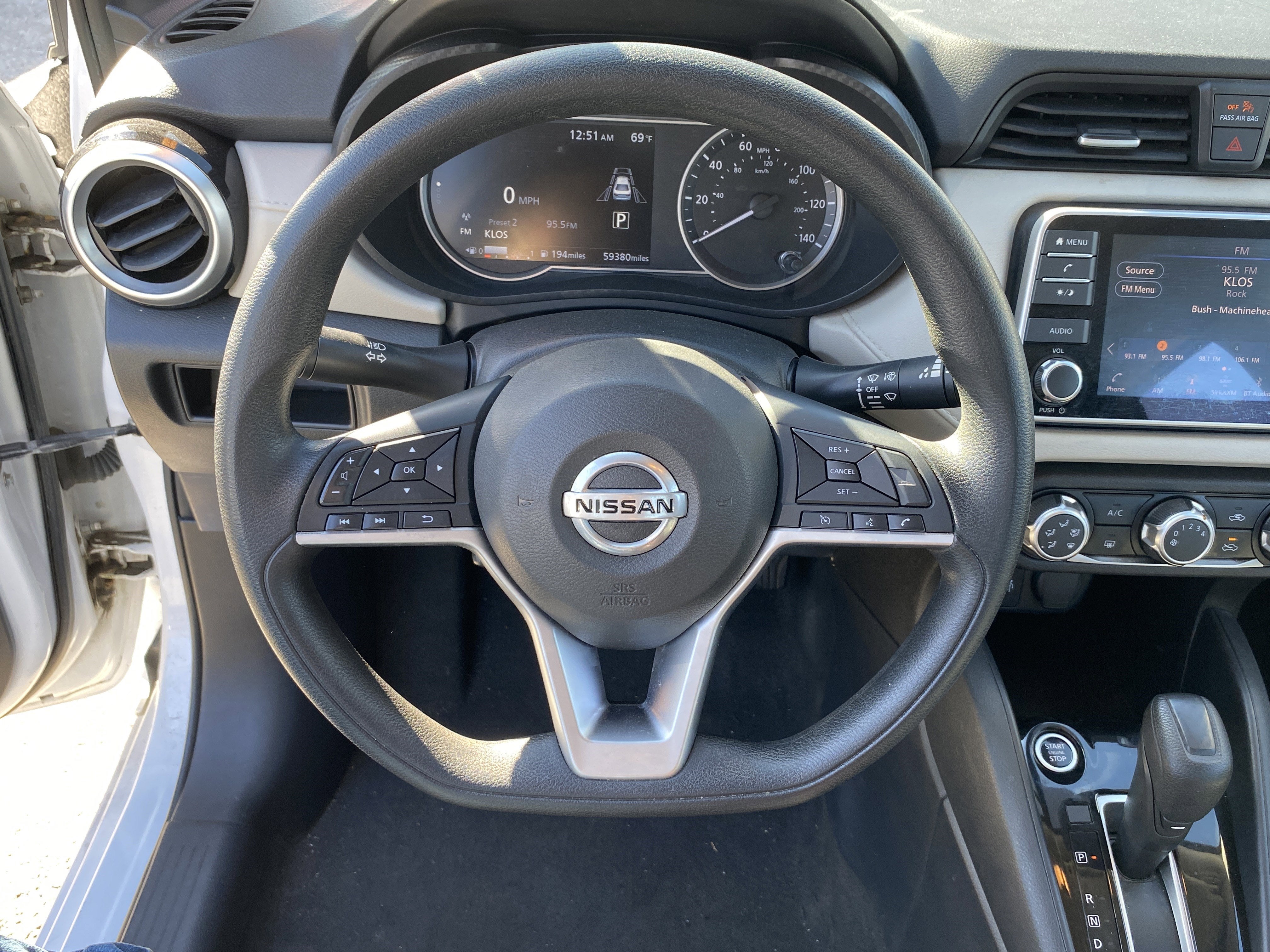 2022 Nissan Versa SV