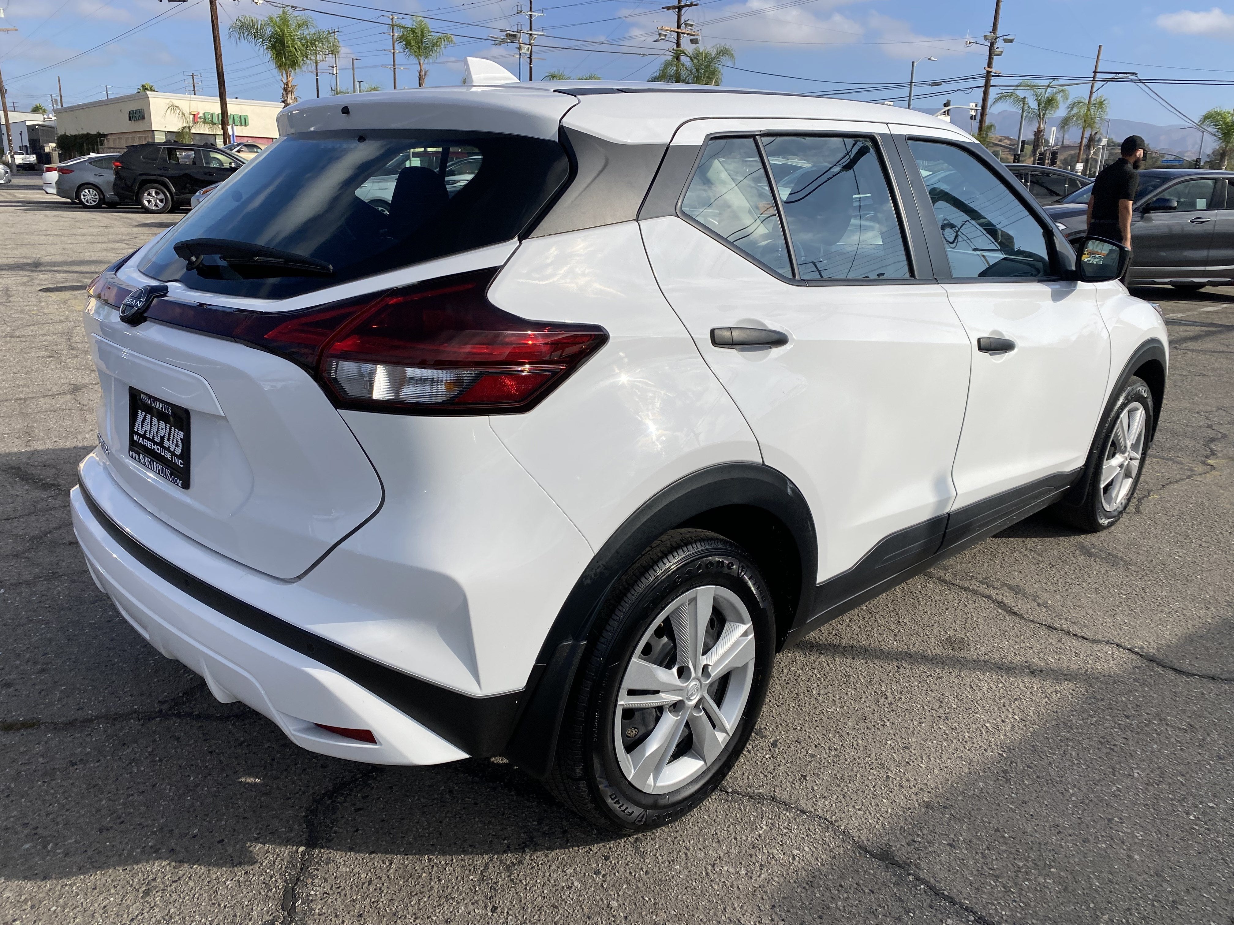 2024 Nissan Kicks S FWD