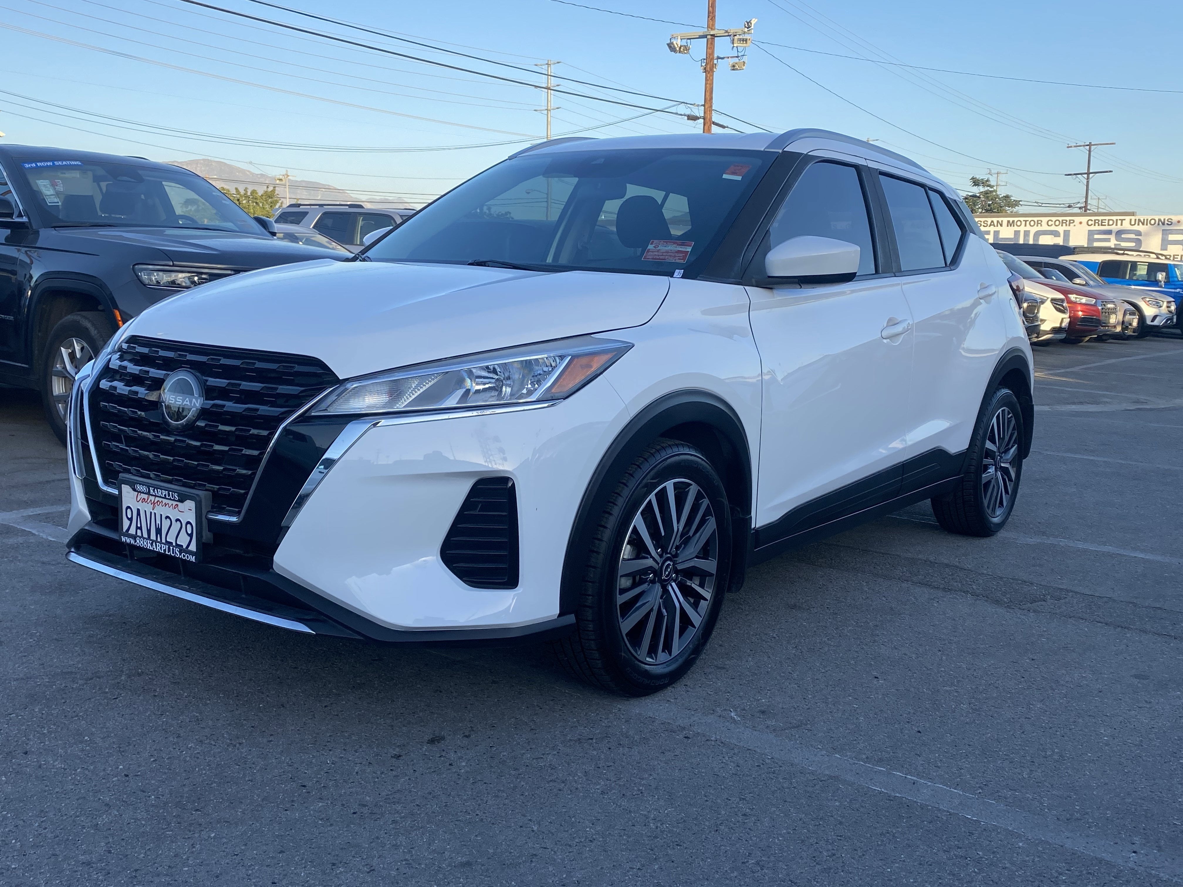 2022 Nissan Kicks SV