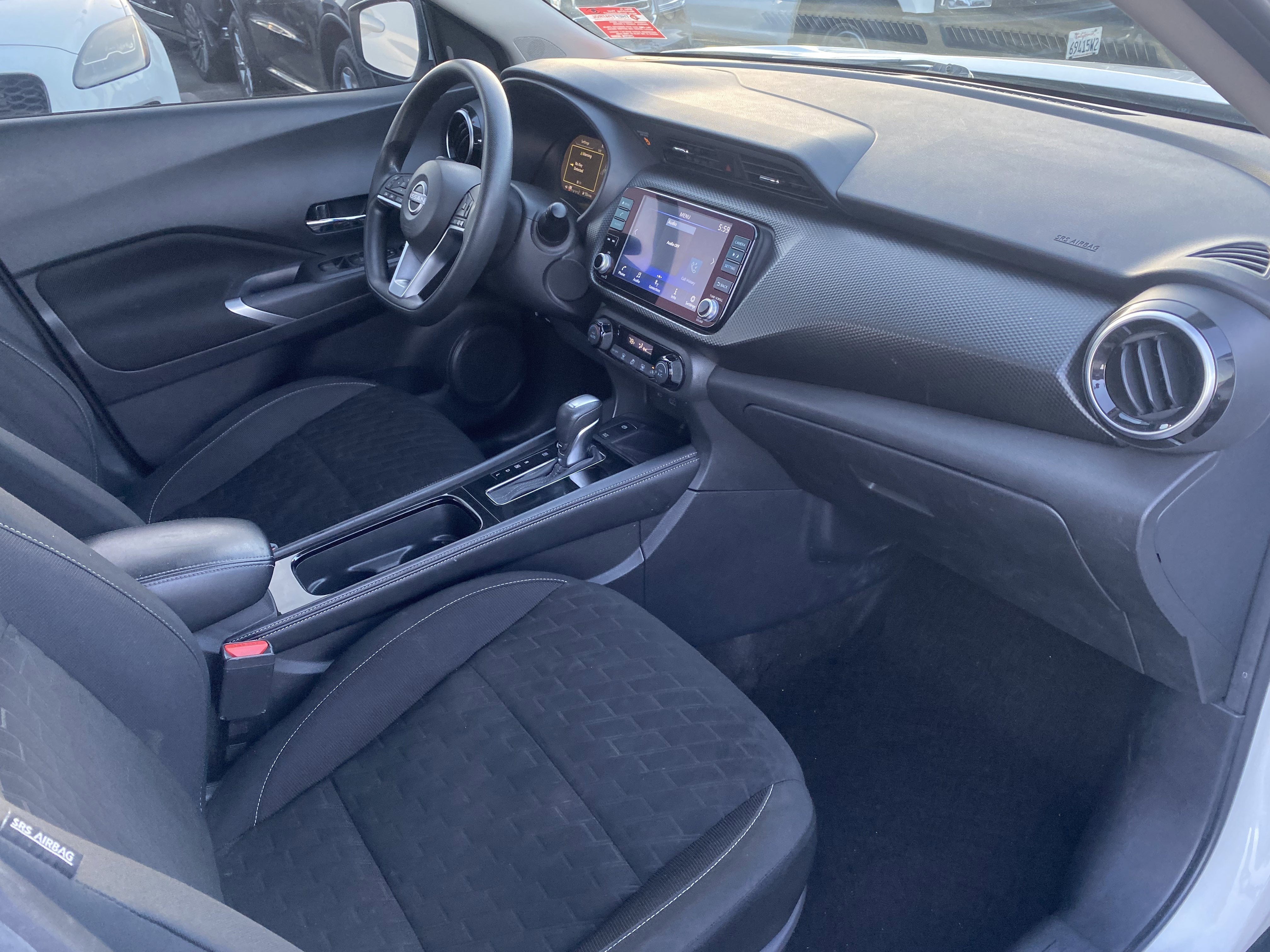 2022 Nissan Kicks SV