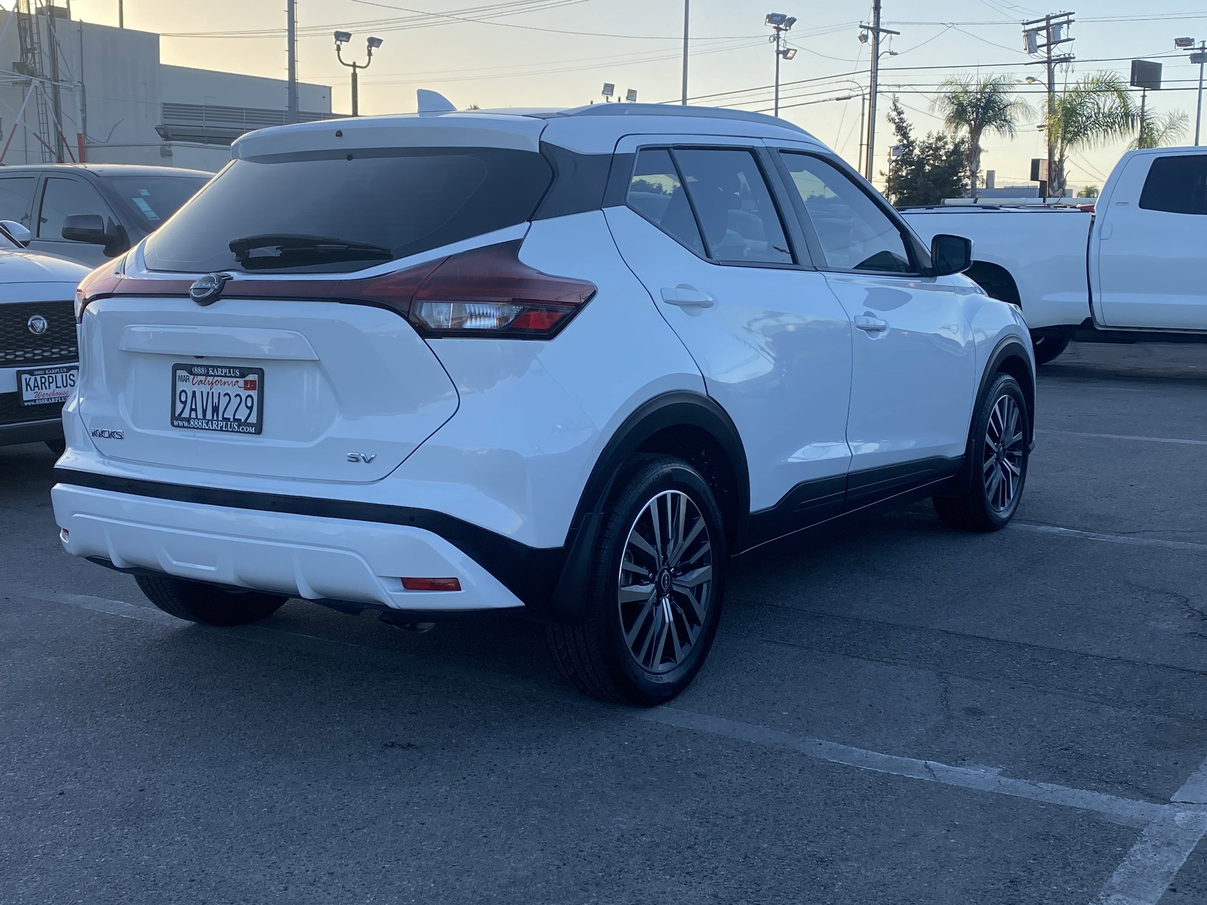 2022 Nissan Kicks SV