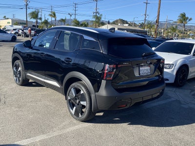 2025 Nissan Kicks SR