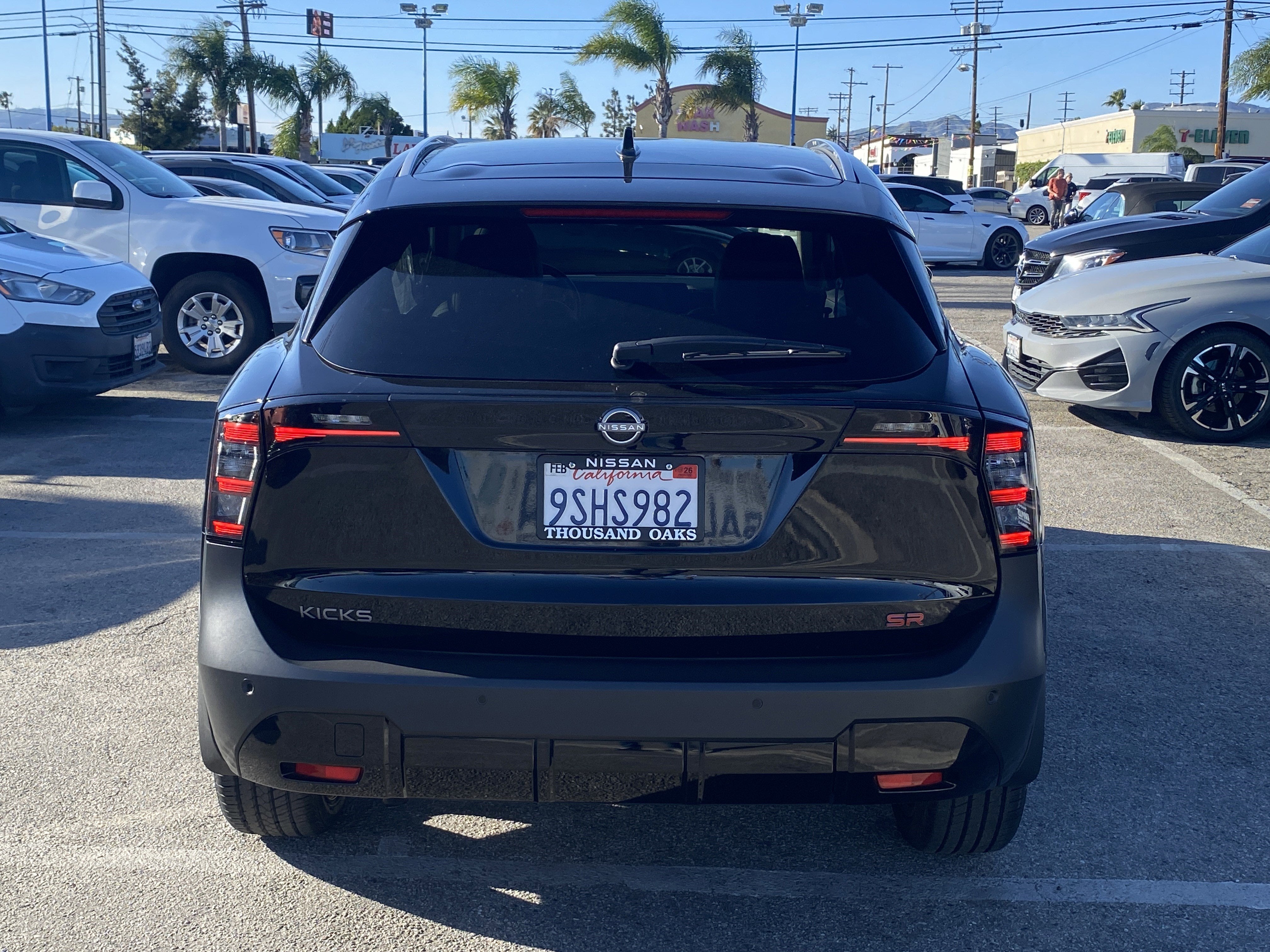 2025 Nissan Kicks SR