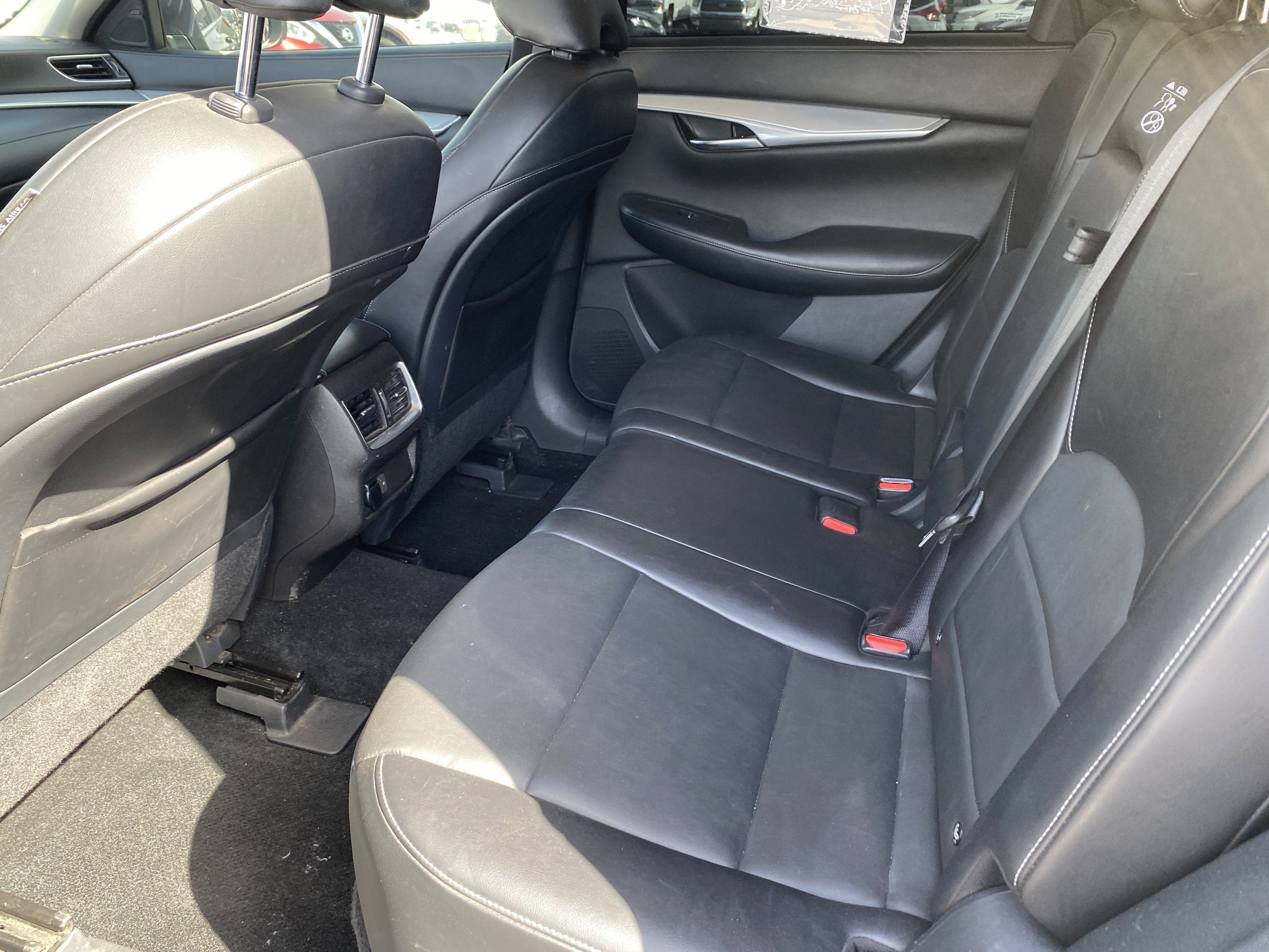 2021 INFINITI QX50 LUXE