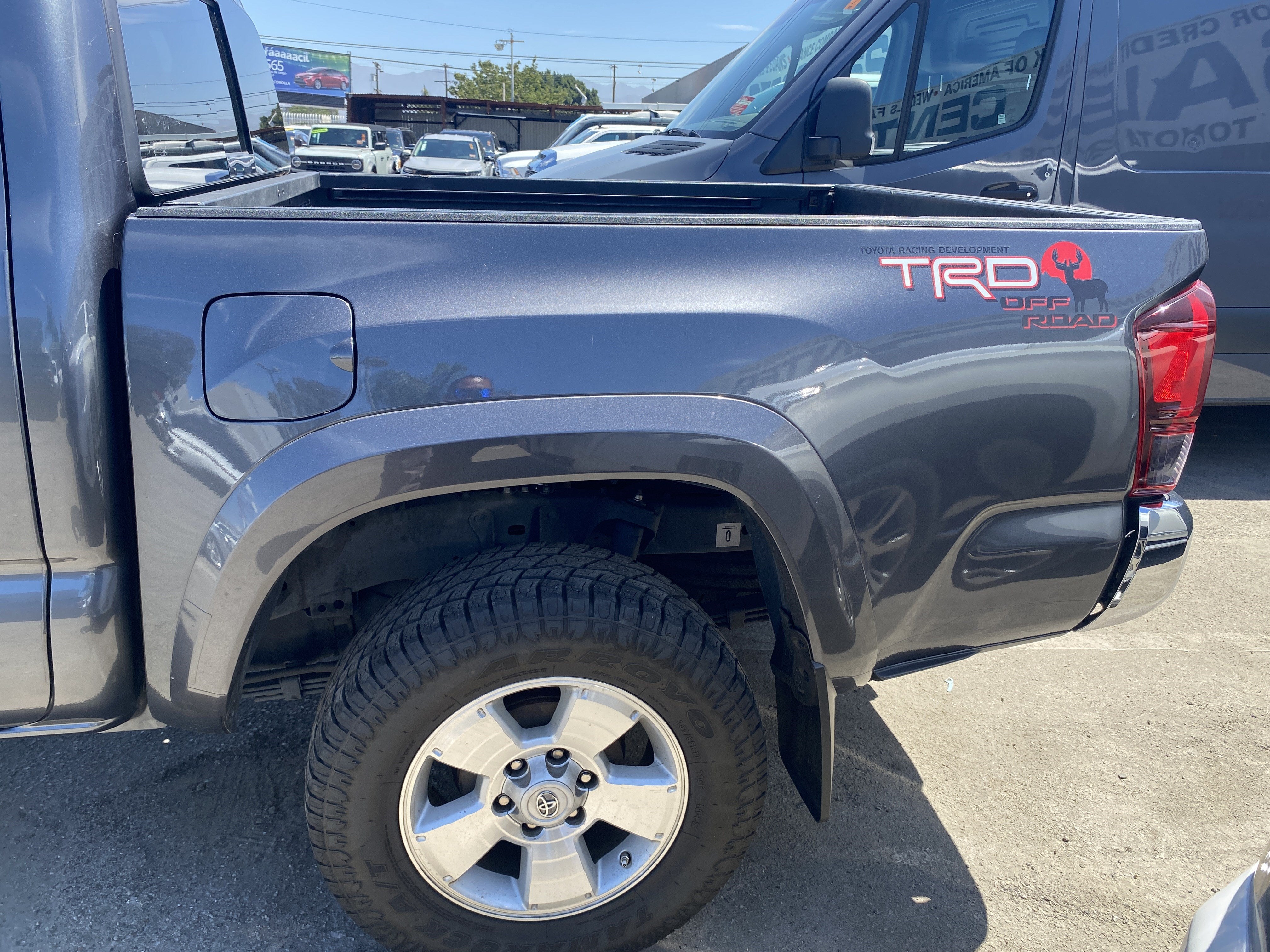 2021 Toyota Tacoma 2WD SR5