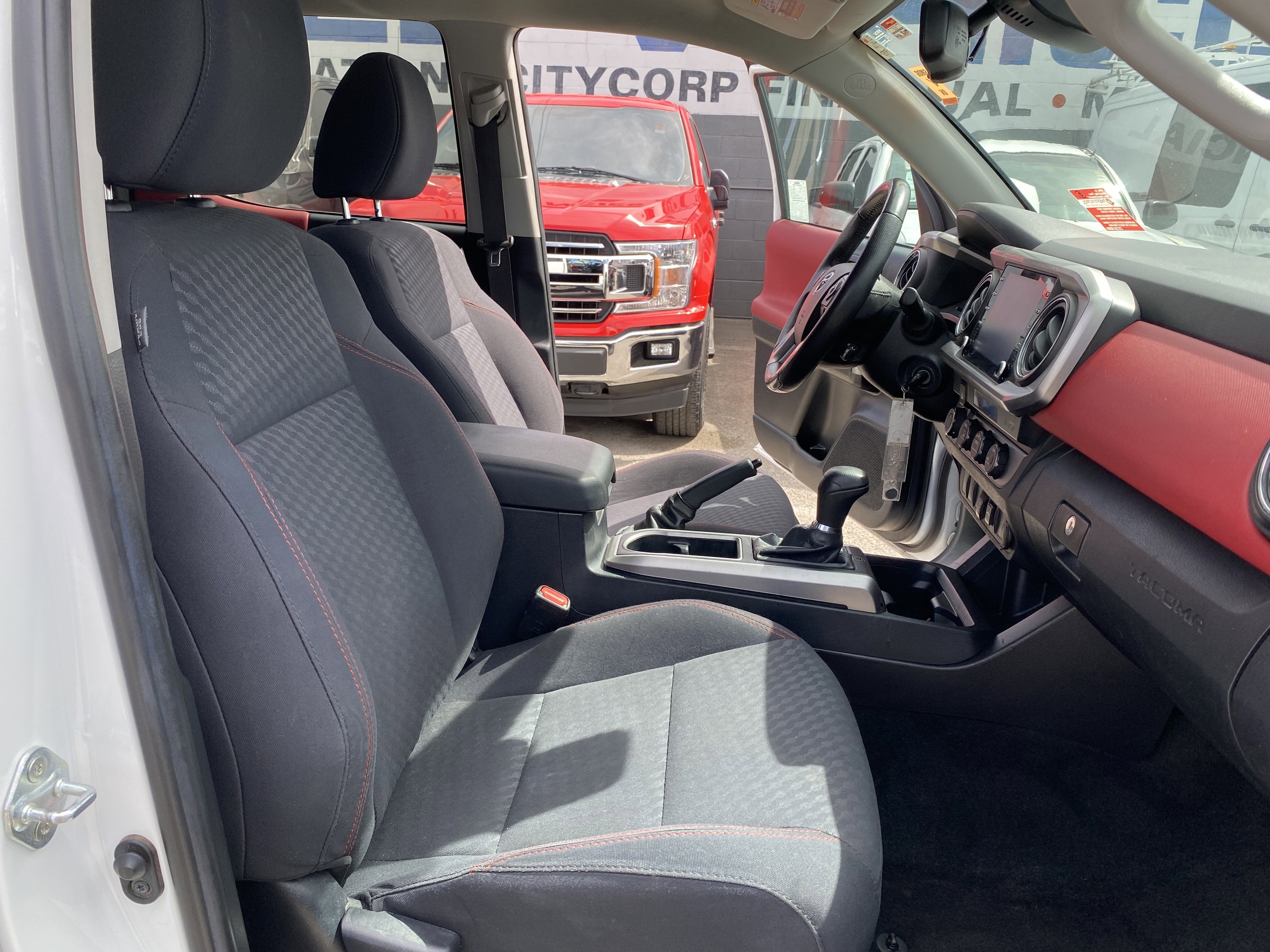 2022 Toyota Tacoma 4WD SR5