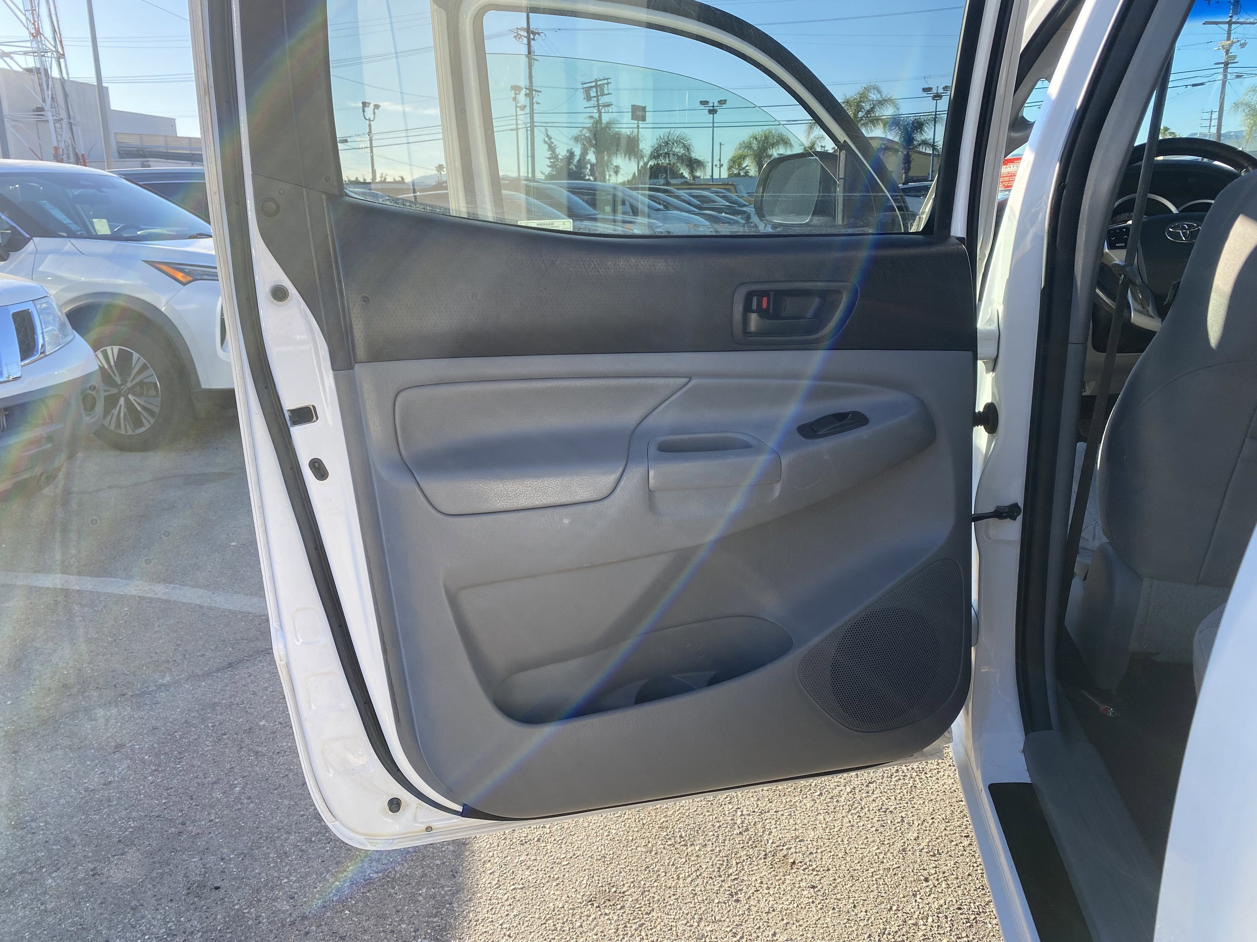 2013 Toyota Tacoma 4WD Double Cab LB V6 AT (Natl)
