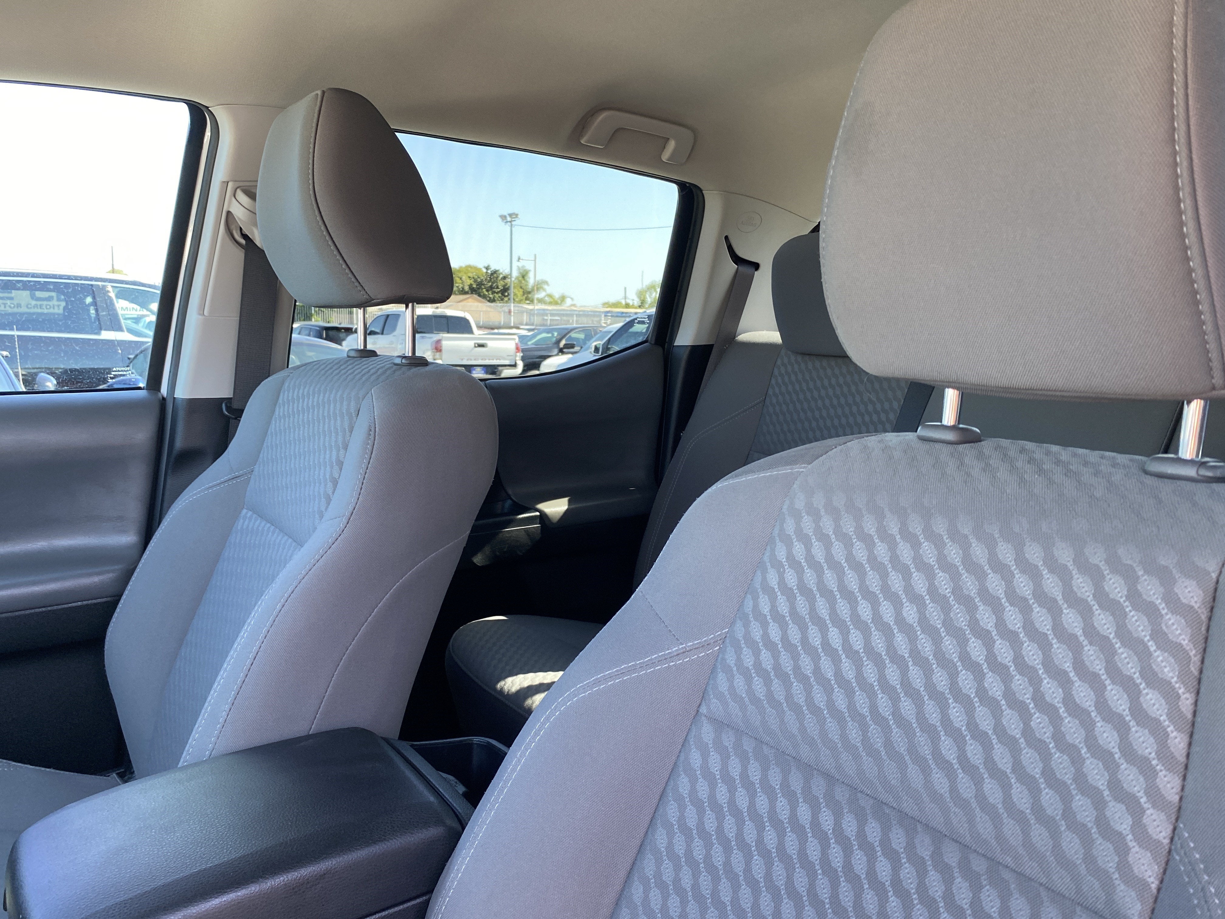 2022 Toyota Tacoma 2WD SR DOUBLE CAB 5' BED I4 A