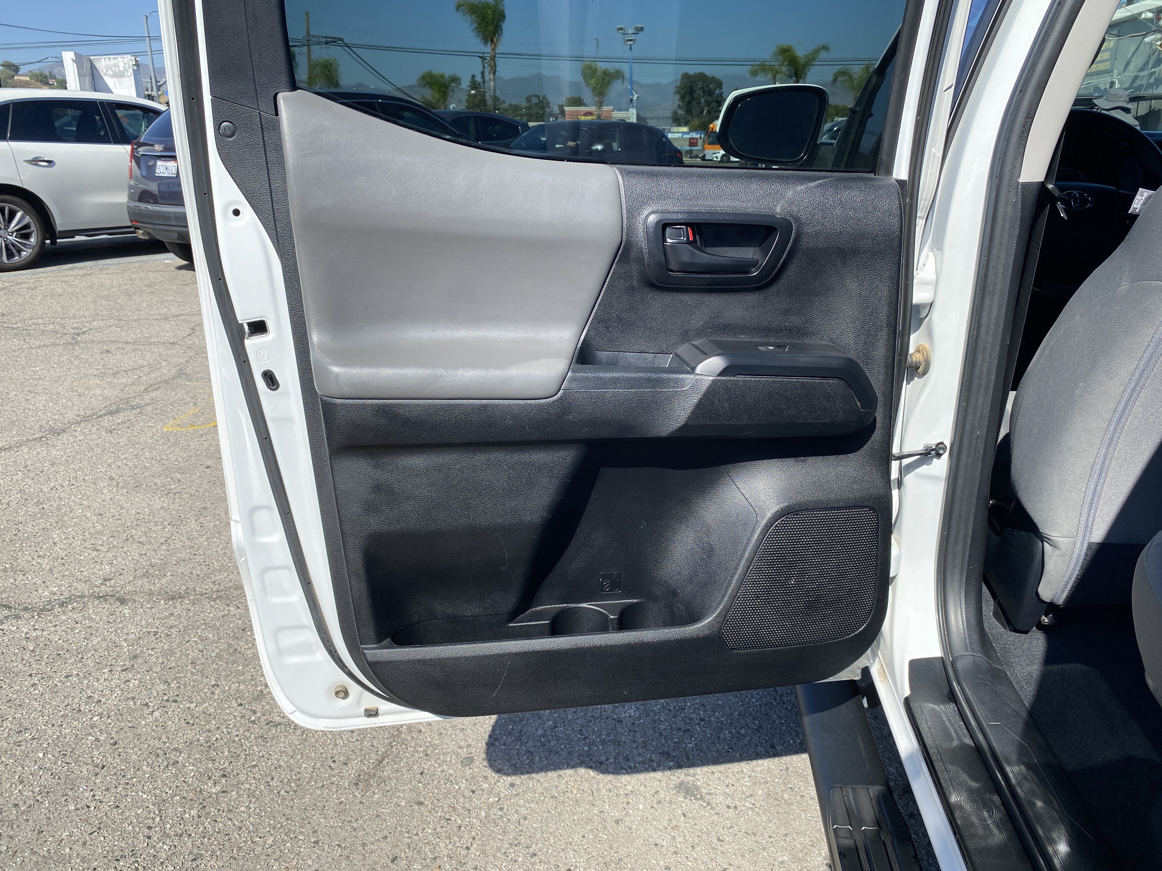 2022 Toyota Tacoma 2WD SR DOUBLE CAB 5' BED I4 A