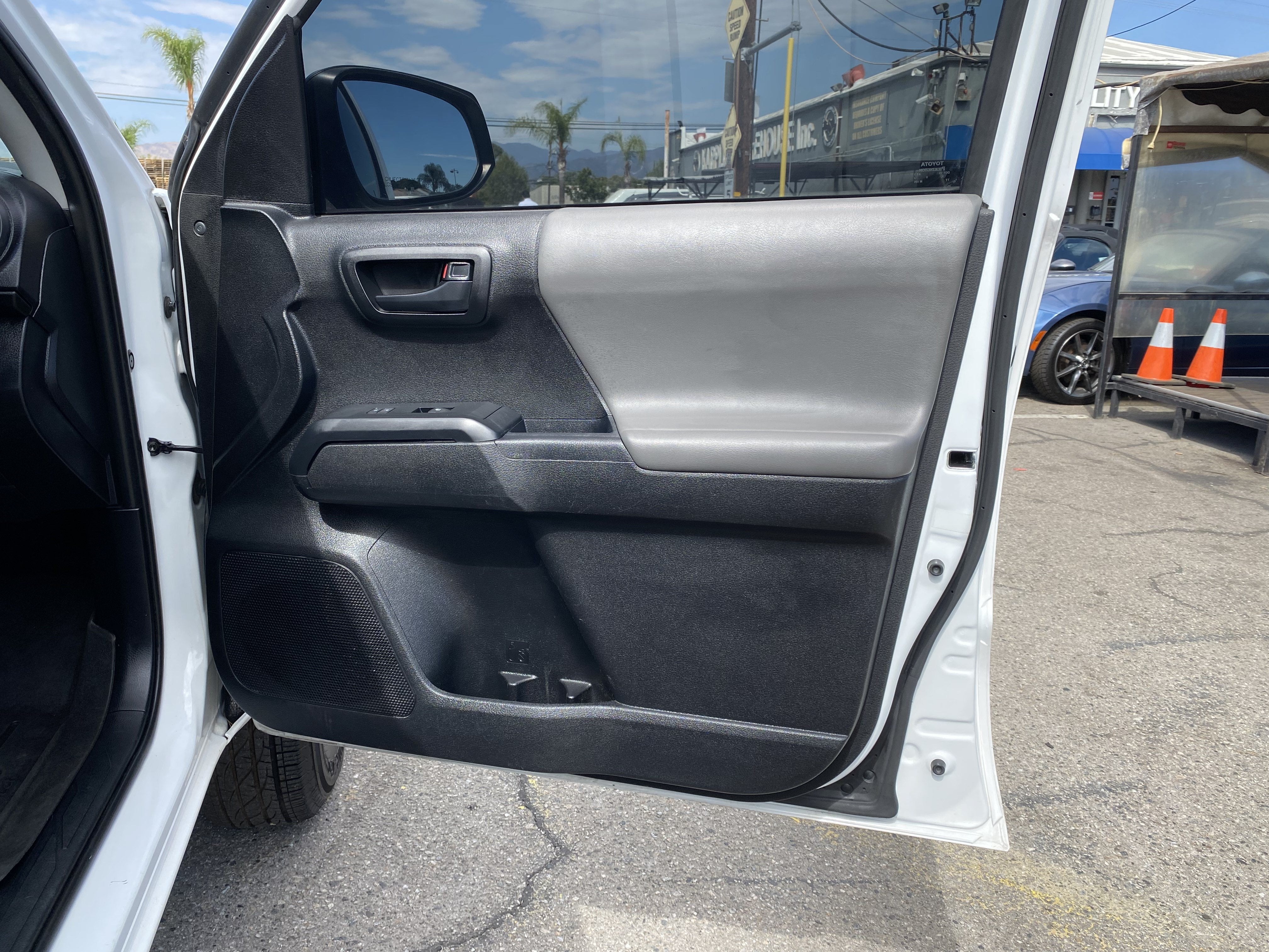 2022 Toyota Tacoma 2WD SR