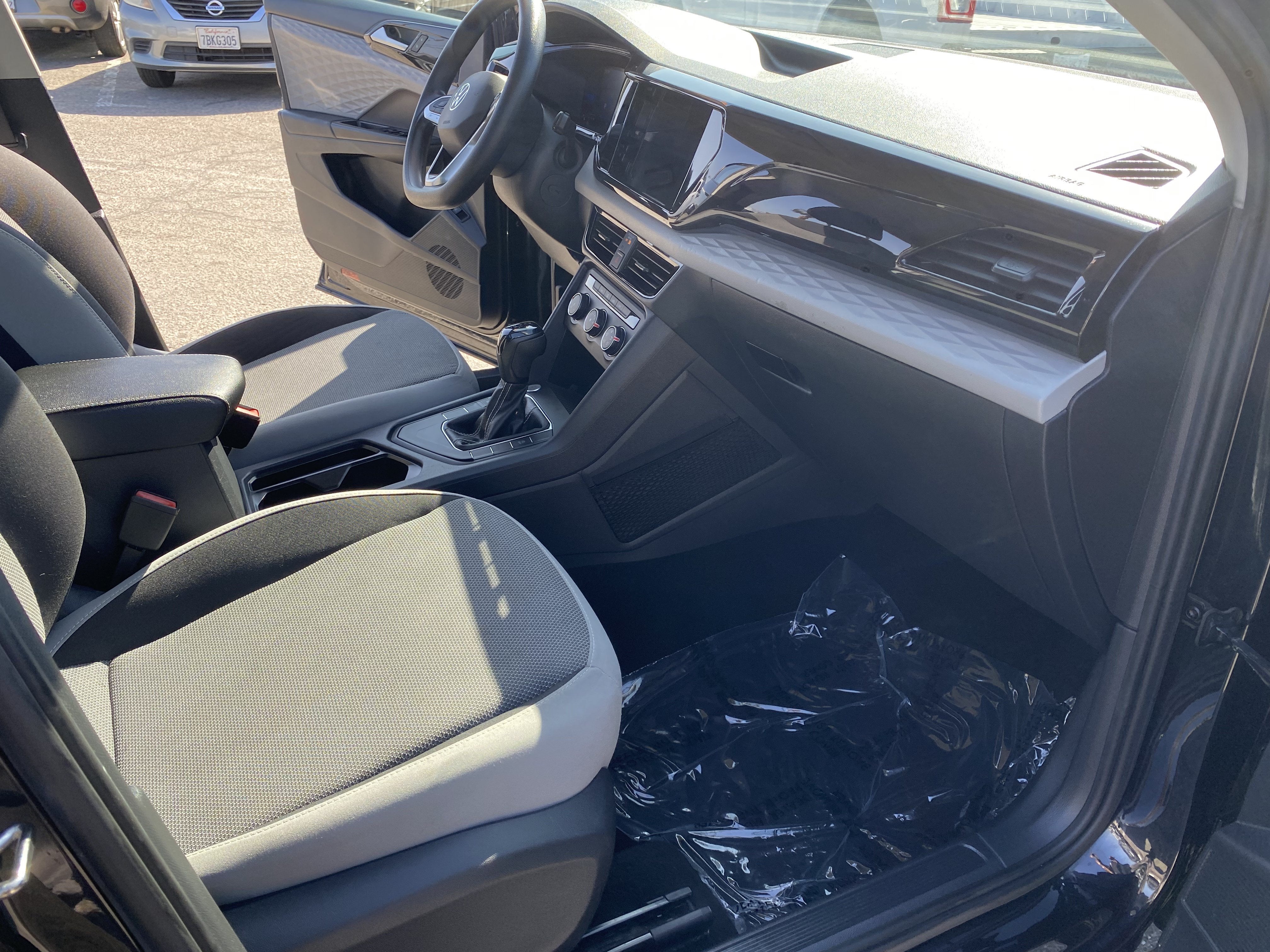 2022 Volkswagen Taos S FWD