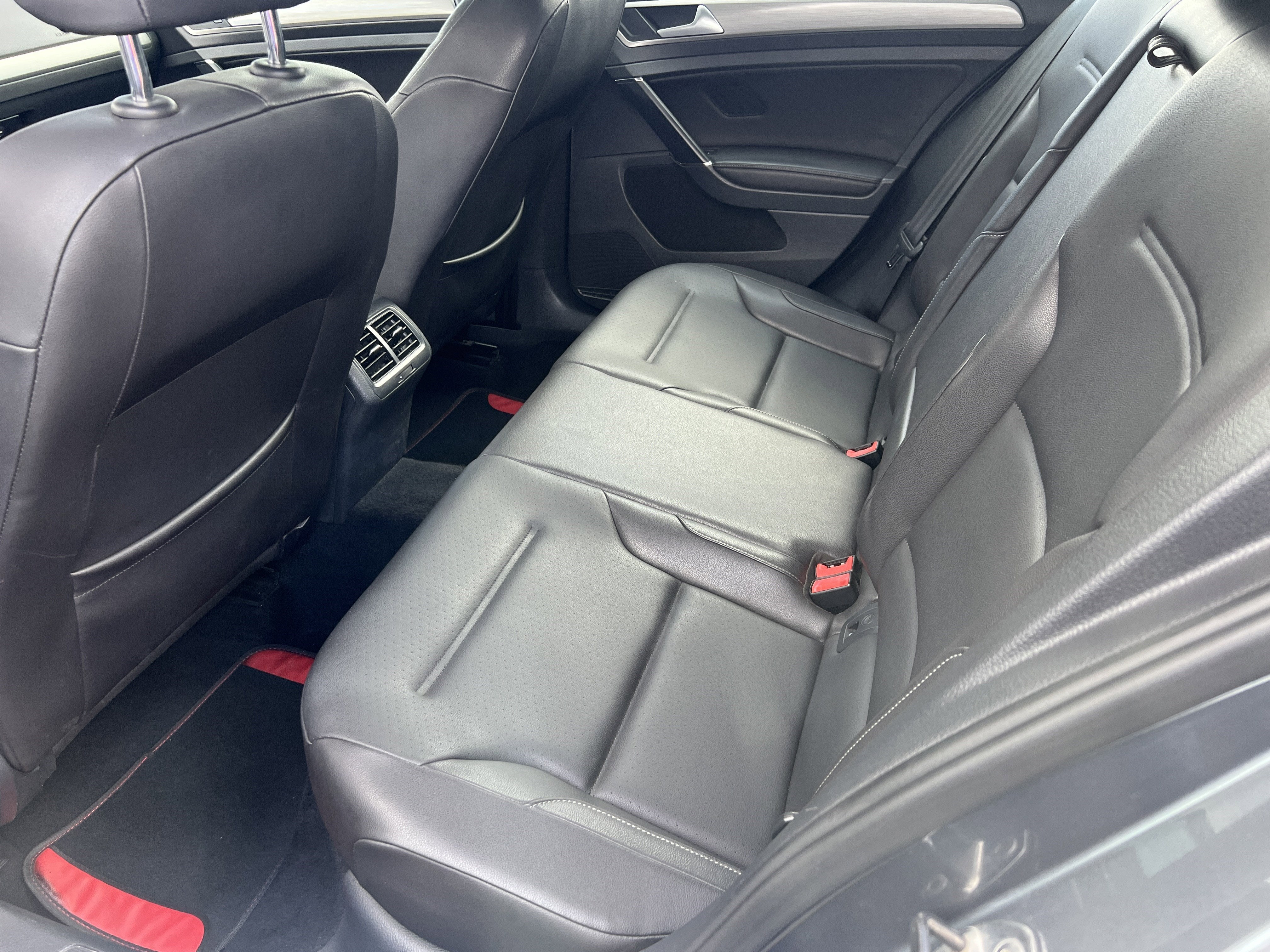 2015 Volkswagen Golf TSI S w/Sunroof