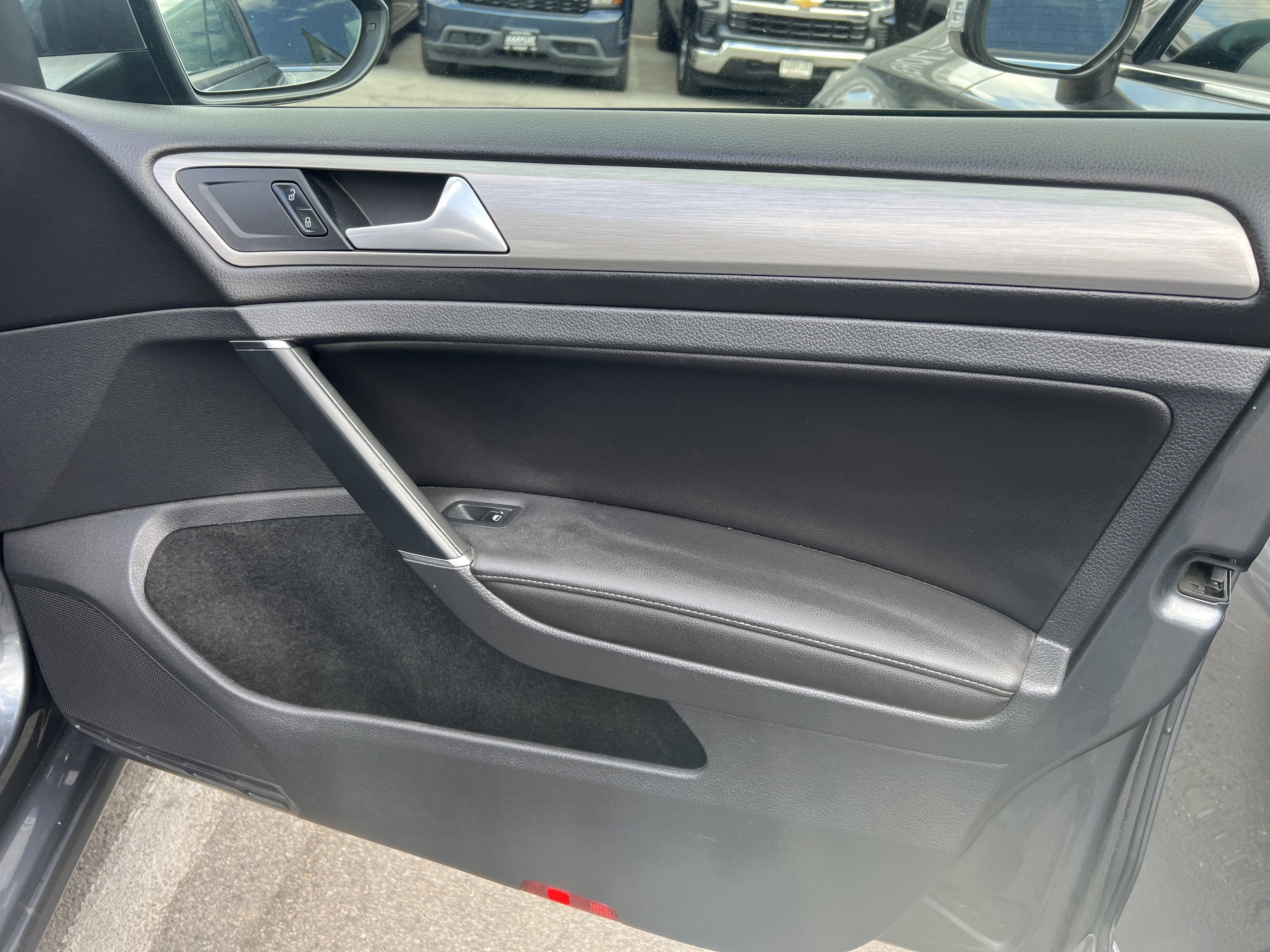 2015 Volkswagen Golf TSI S w/Sunroof