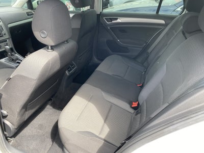 2016 Volkswagen Golf TSI S