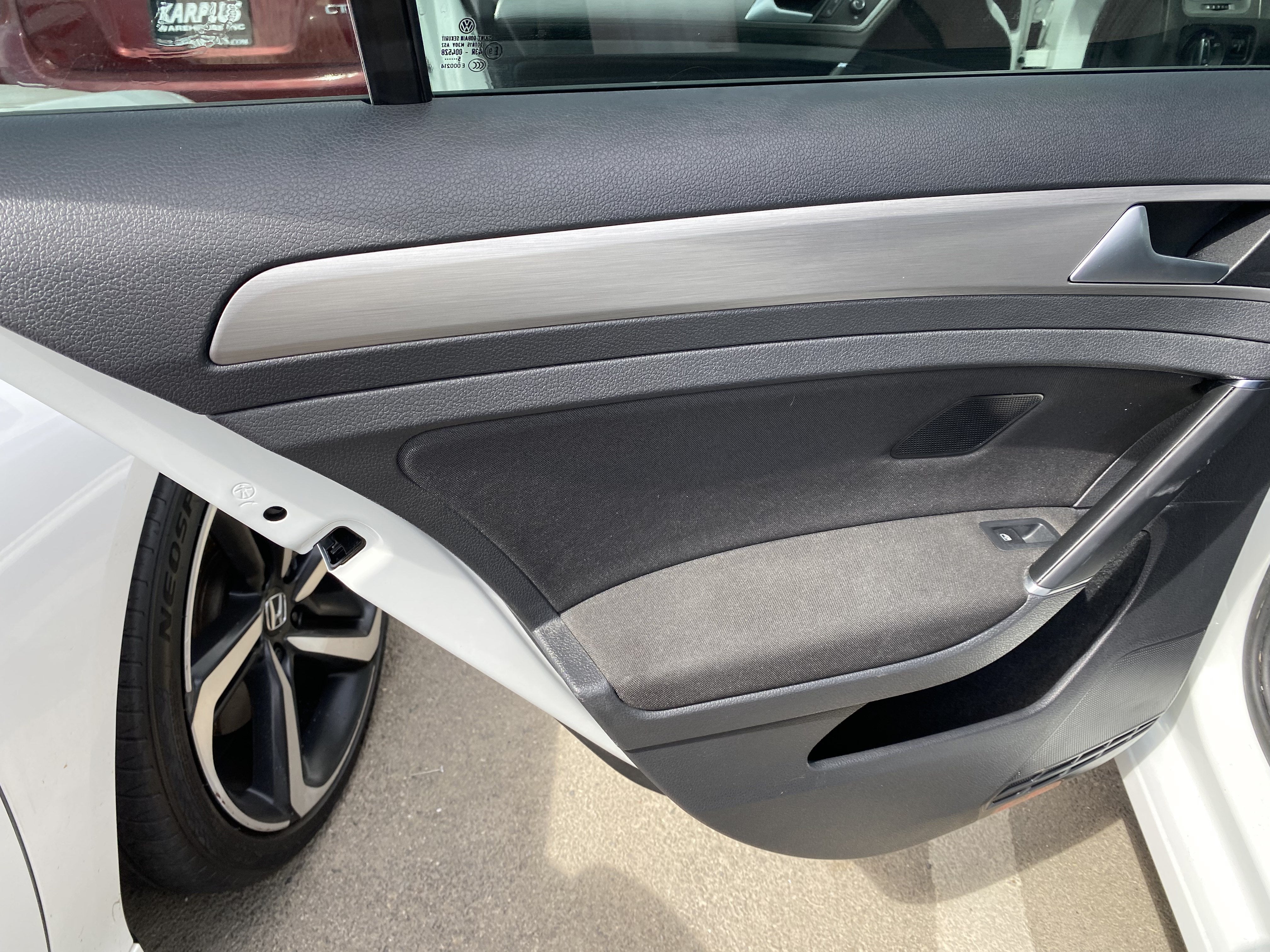 2016 Volkswagen Golf TSI S