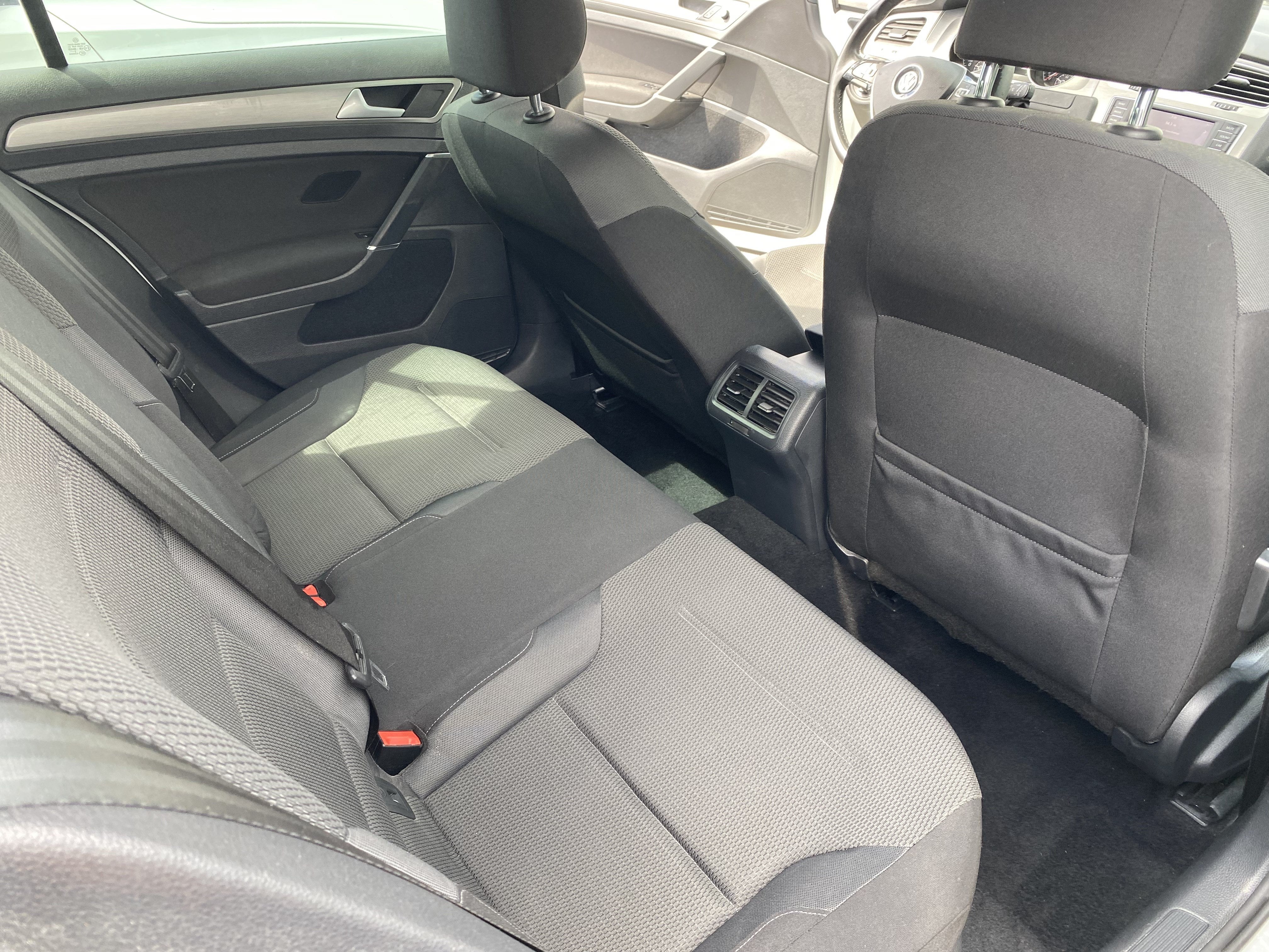 2016 Volkswagen Golf TSI S