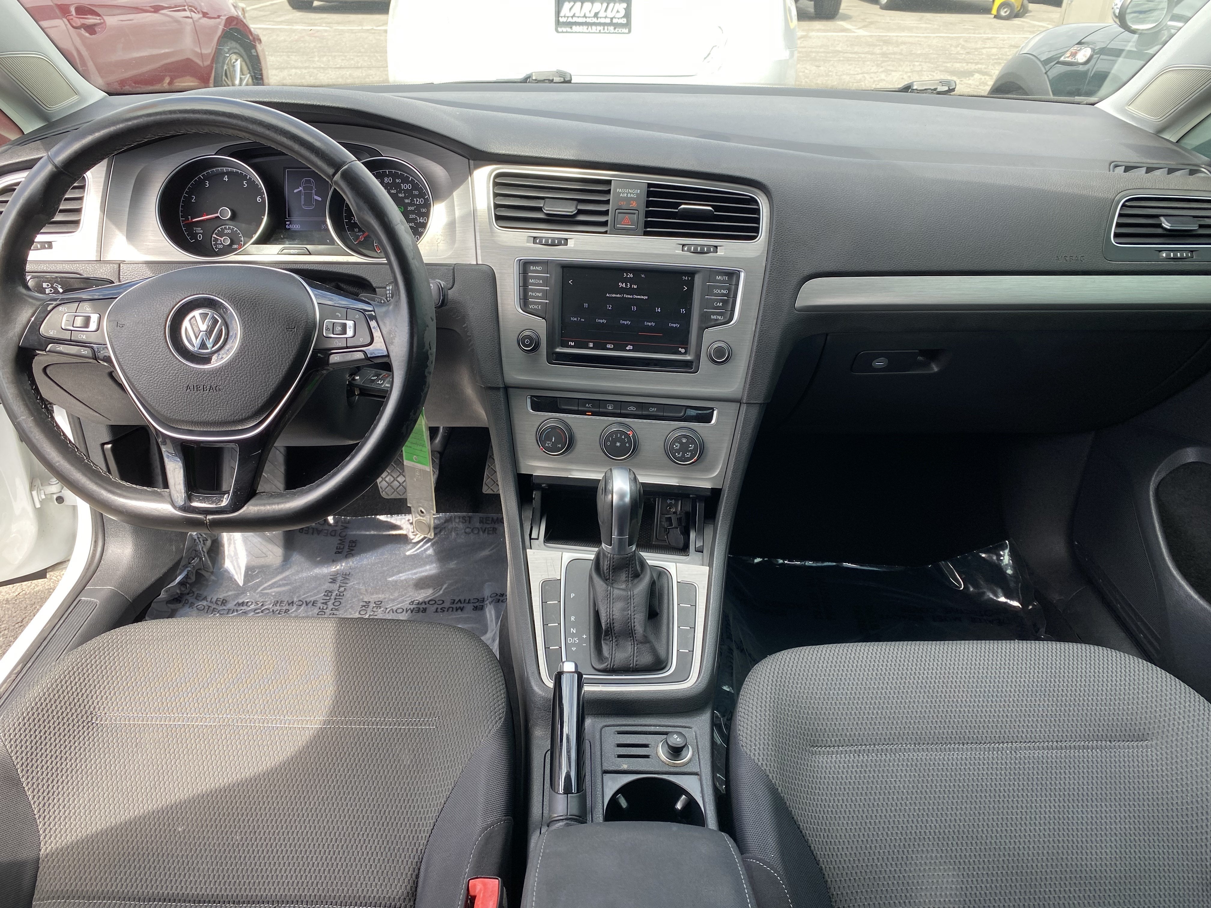 2016 Volkswagen Golf TSI S