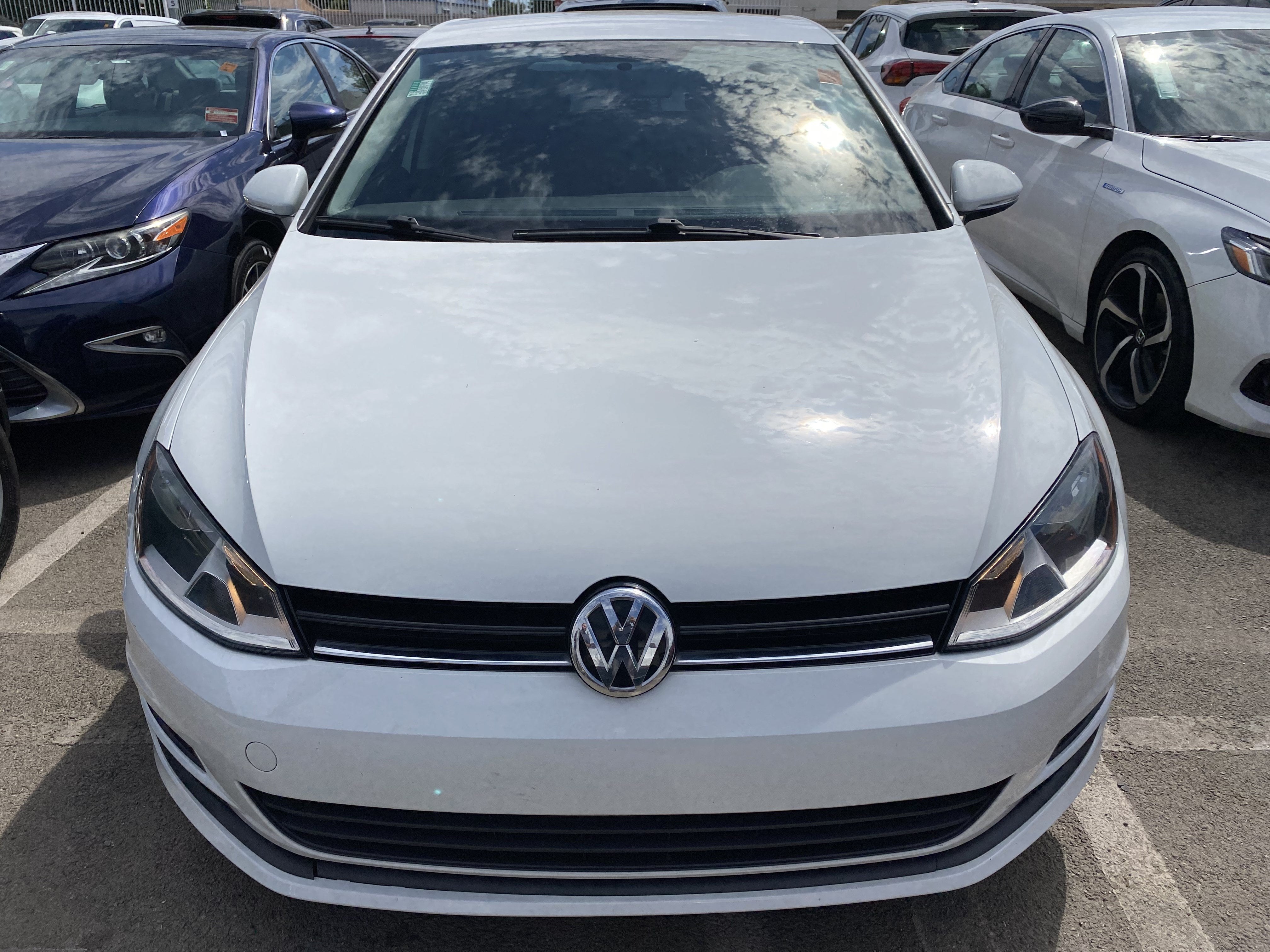 2016 Volkswagen Golf TSI S