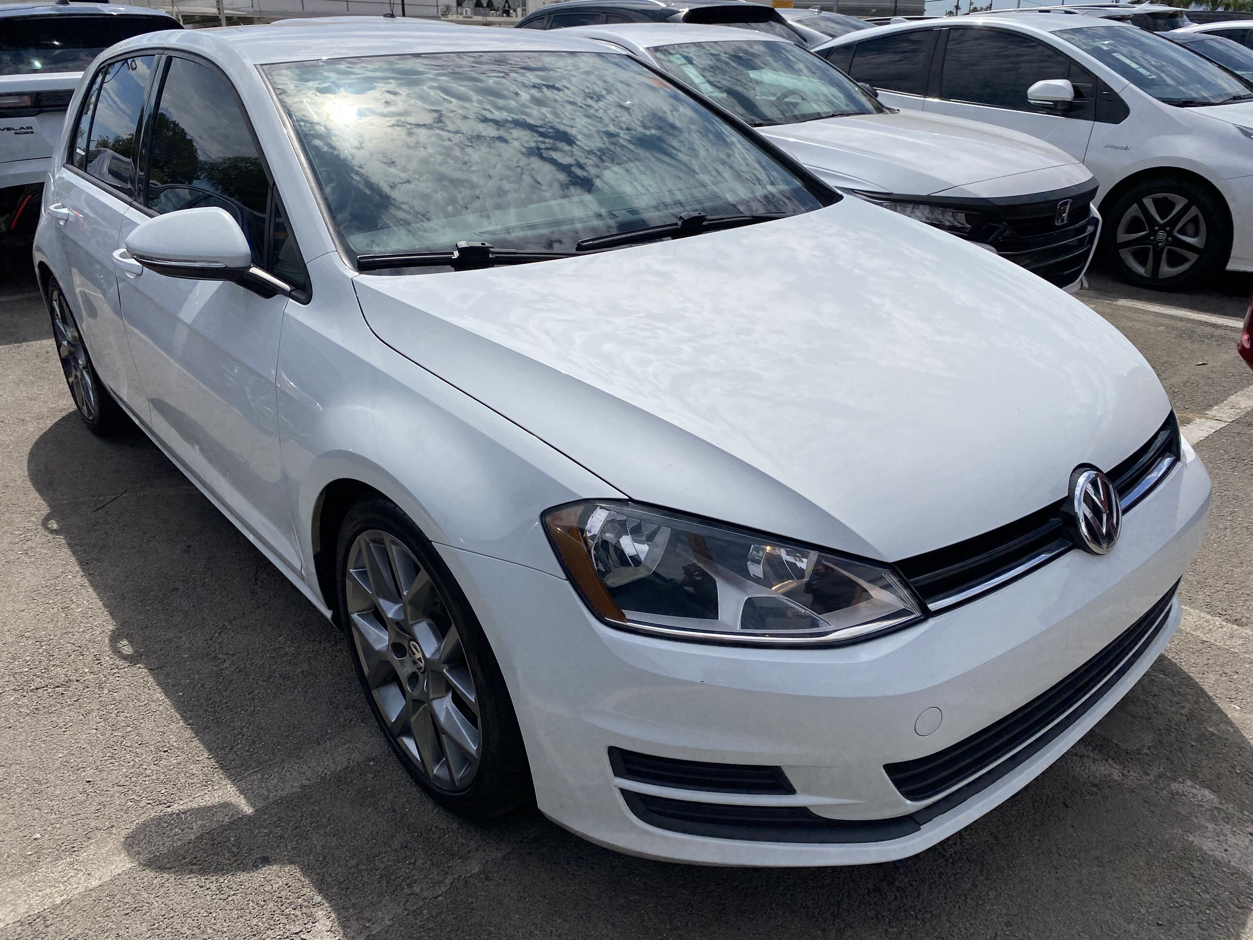 2016 Volkswagen Golf TSI S