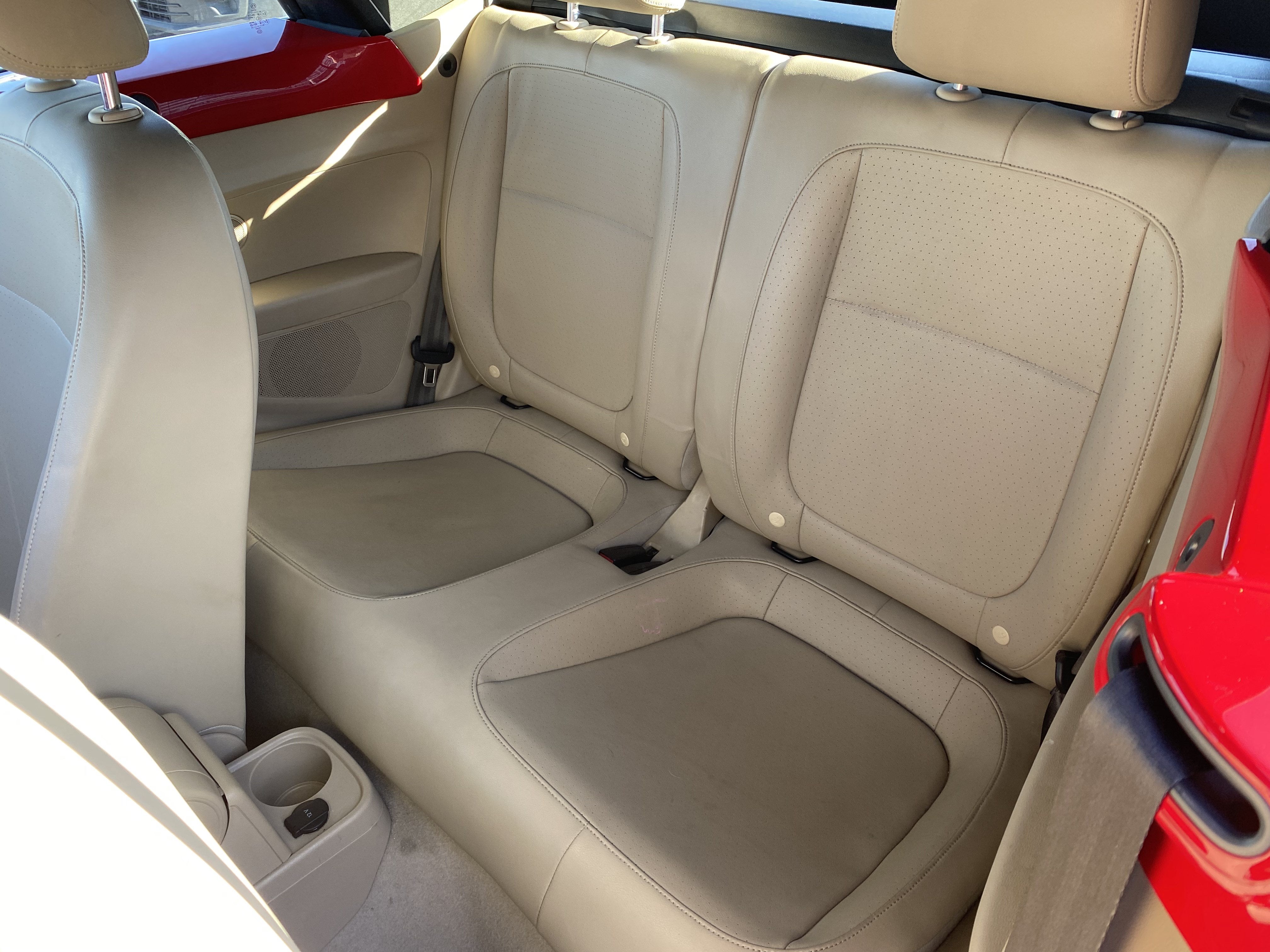 2015 Volkswagen Beetle Convertible 2DR AUTO 1.8T PZEV