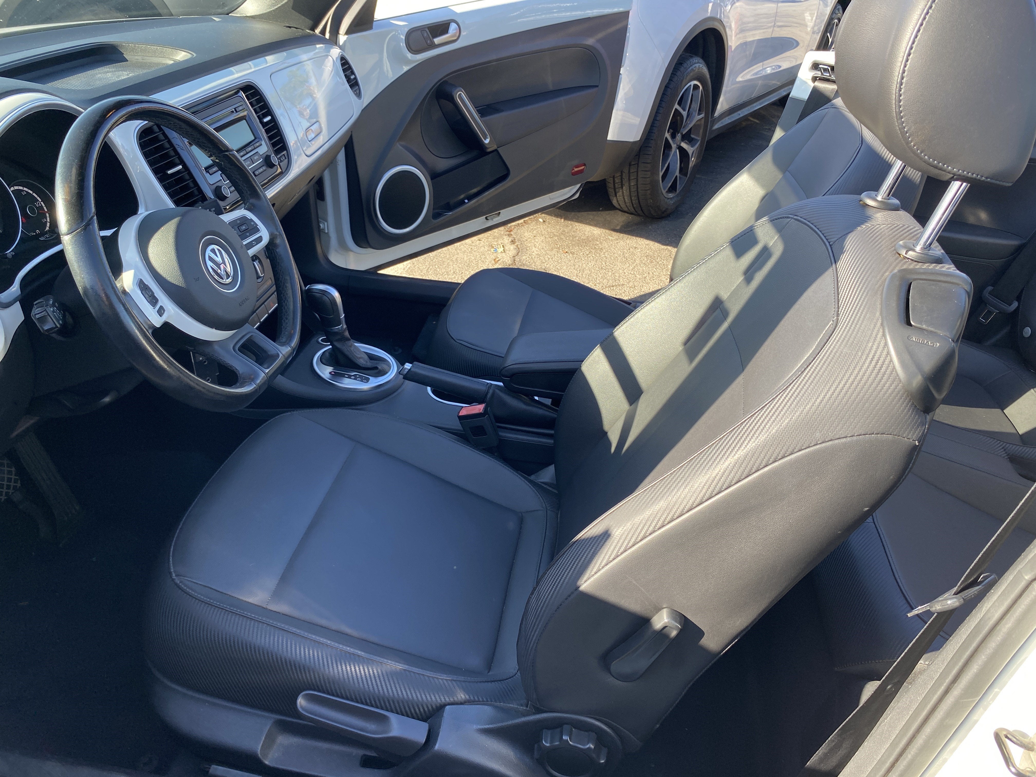 2015 Volkswagen Beetle Convertible 2DR AUTO 1.8T PZEV