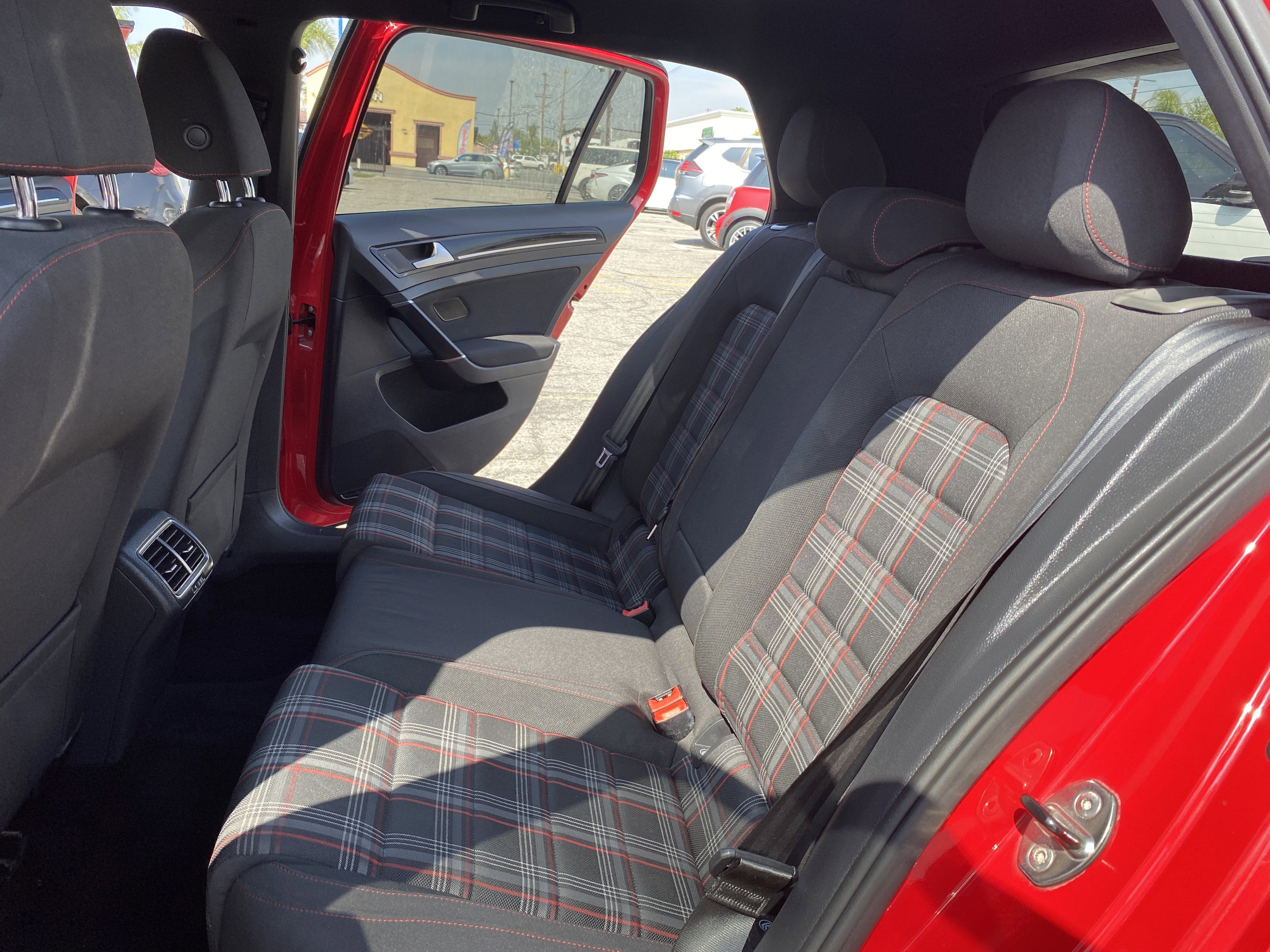 2016 Volkswagen Golf GTI S